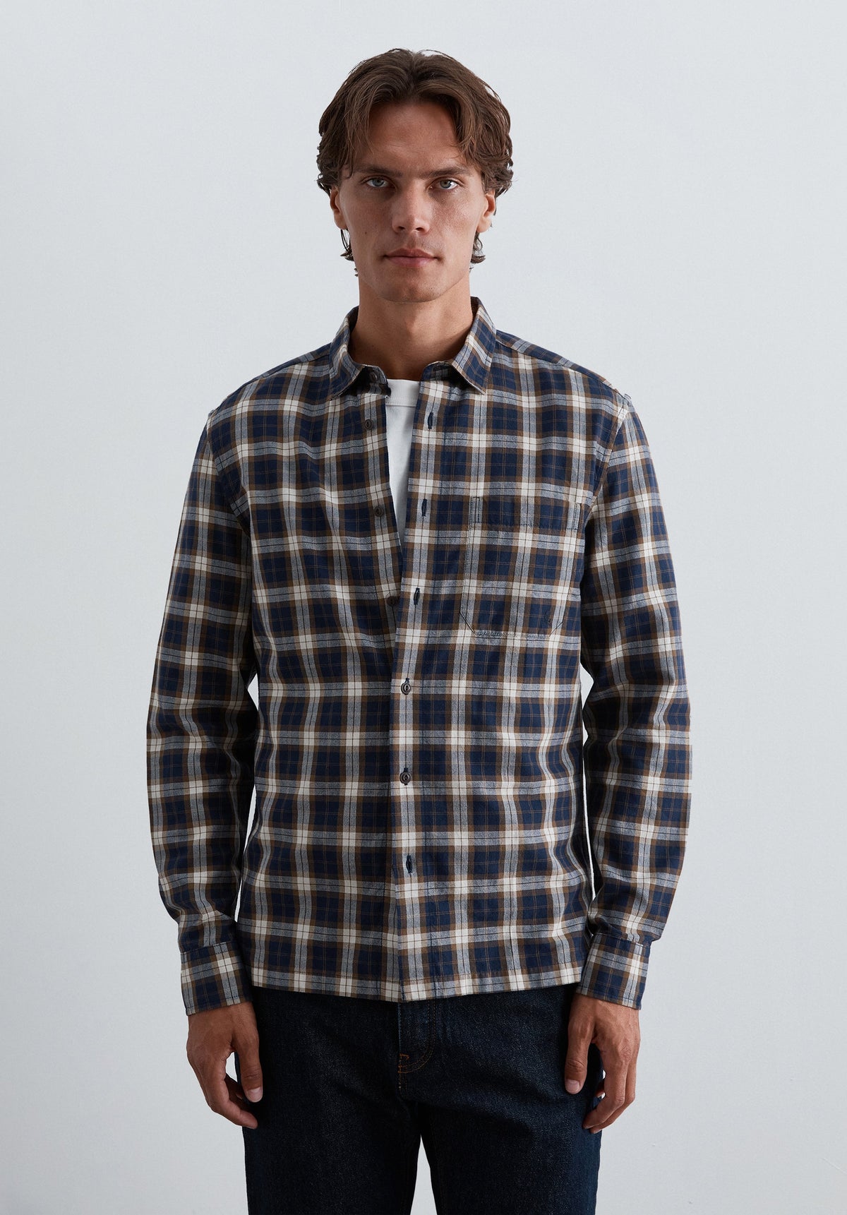 CAMISA COM PADRÃO DE XADREZ