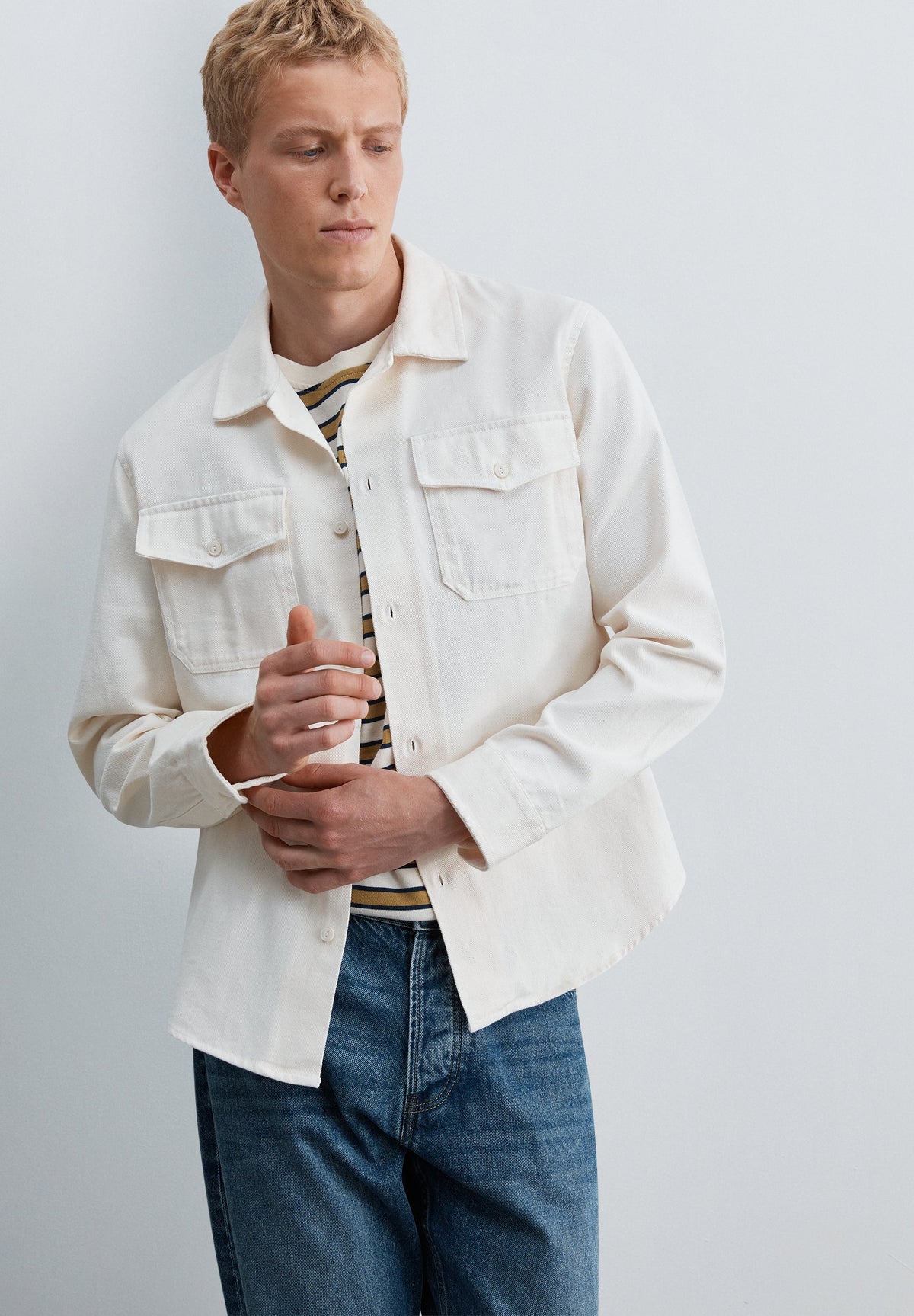CAMISA COMPRIDA COM BOLSO BOXY FIT