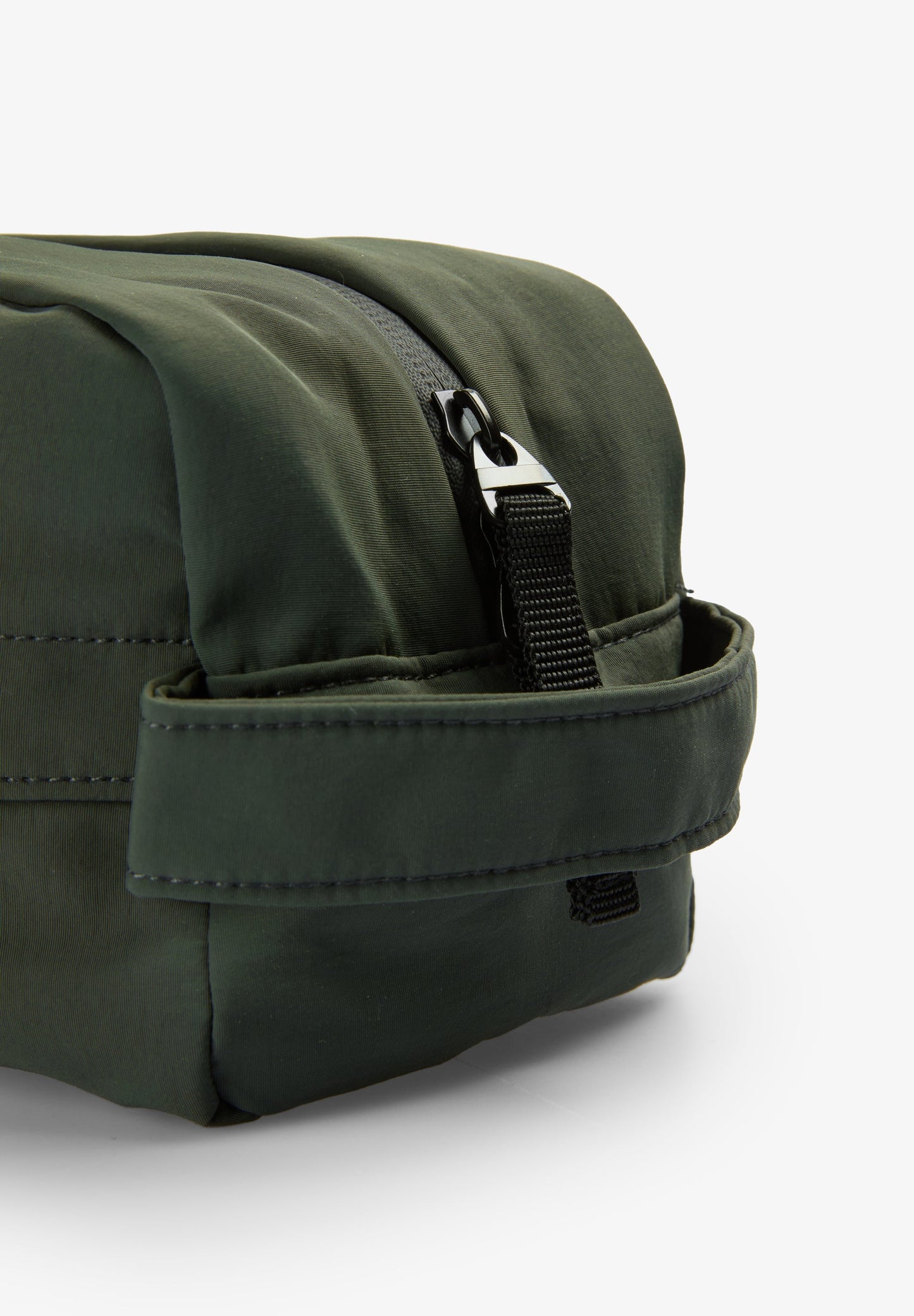 NECESSAIRE COM BOLSO FRONTAL