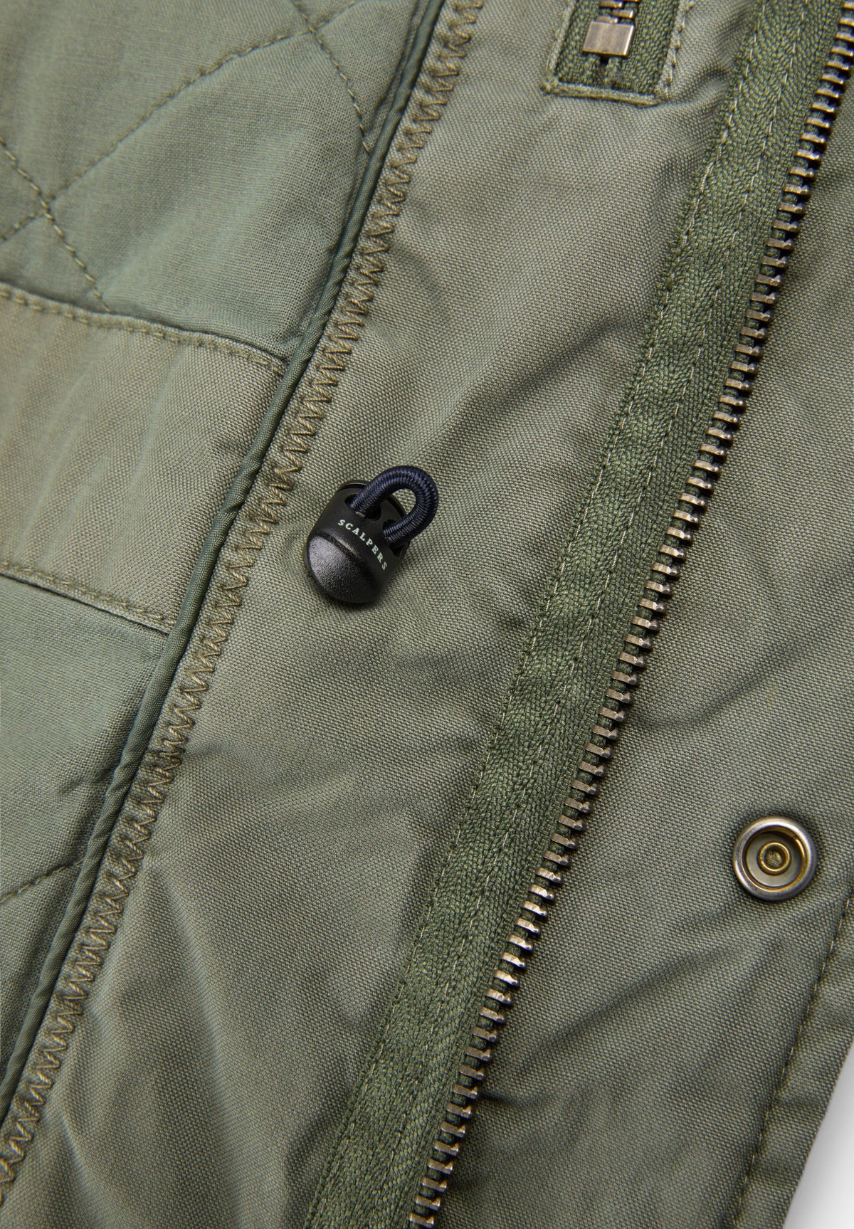 CARDIGAN MILITAR CAPUZ OCULTO