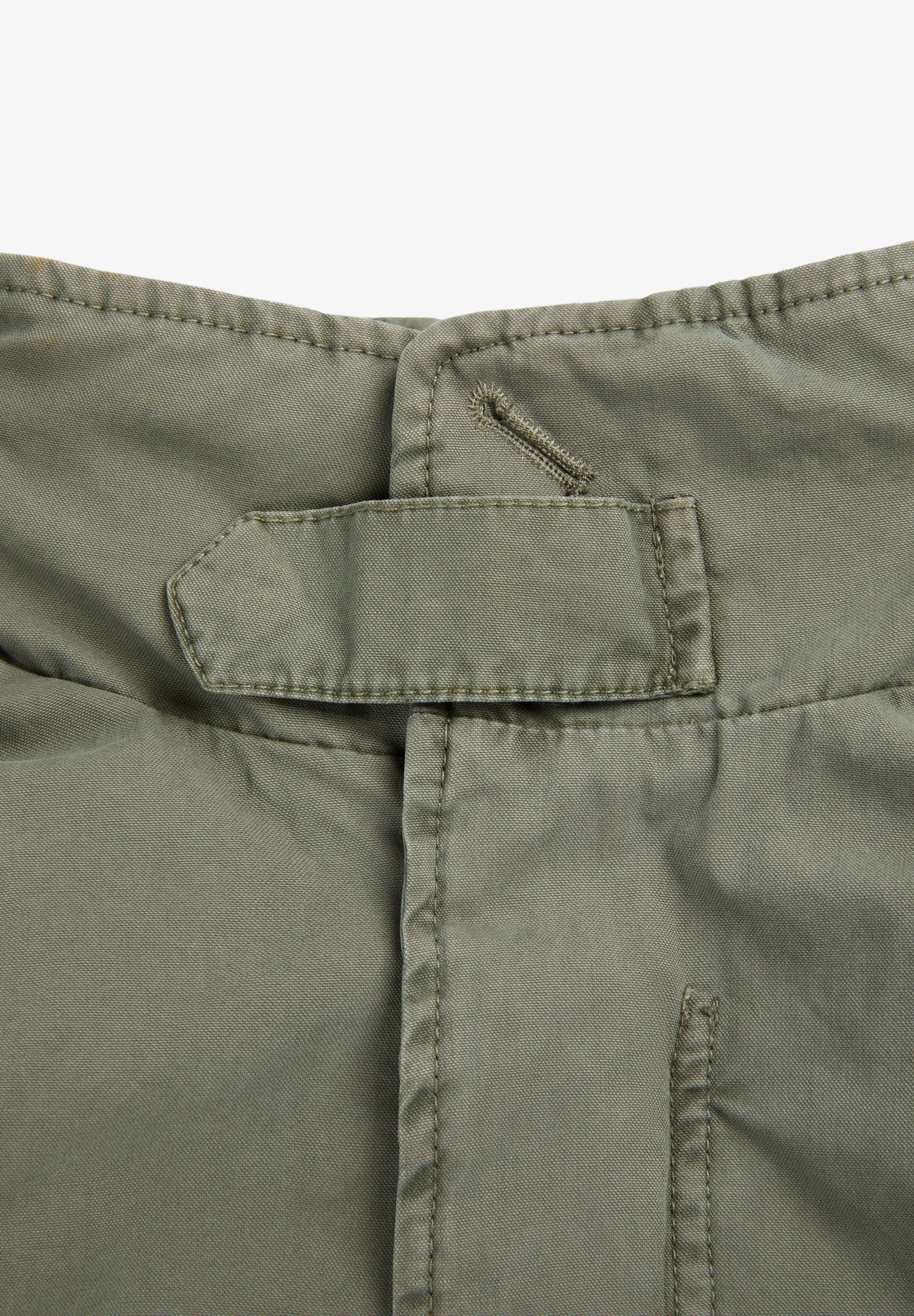 CARDIGAN MILITAR CAPUZ OCULTO