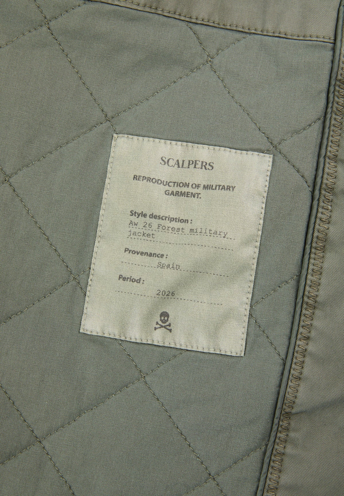 CARDIGAN MILITAR CAPUZ OCULTO