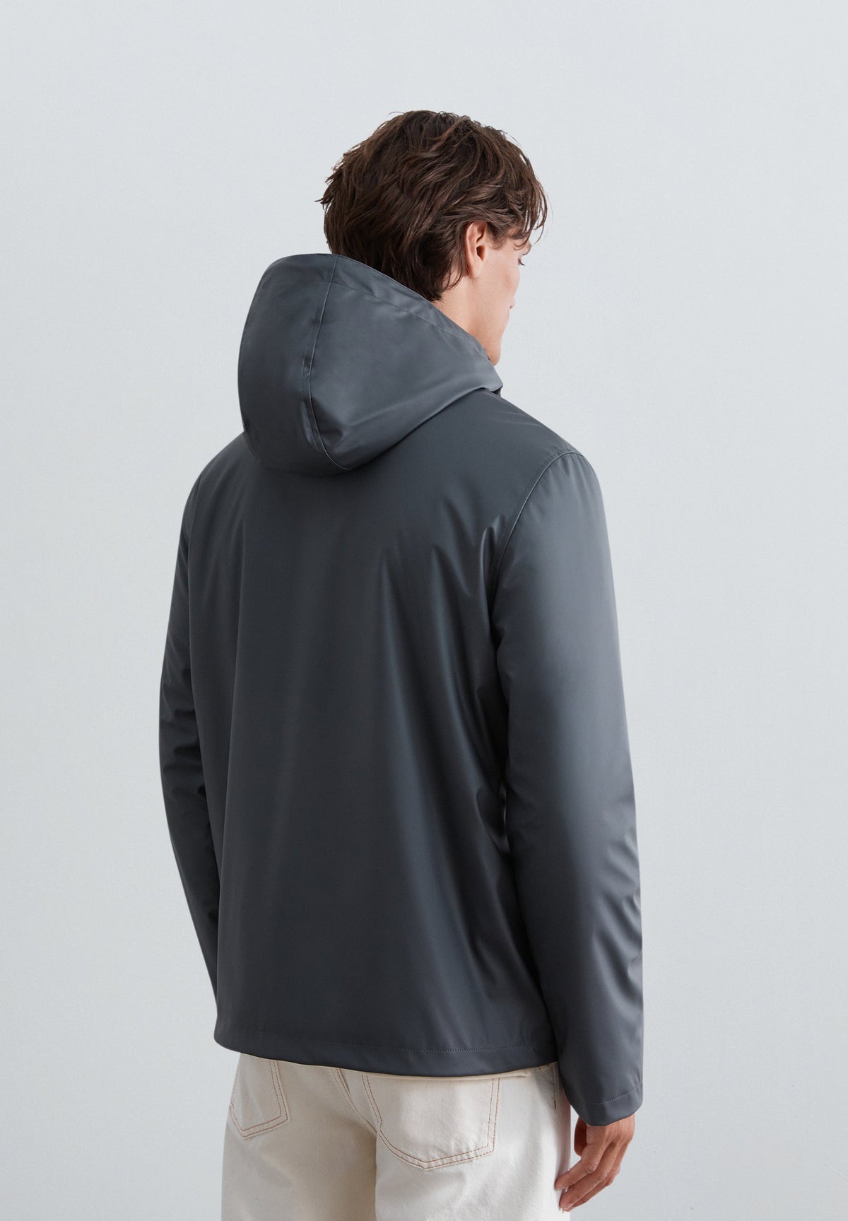 PARKA IMPERMEÁVEL COM CAPUZ