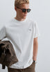 T-SHIRT BORDADA EM JERSEY PESADO
