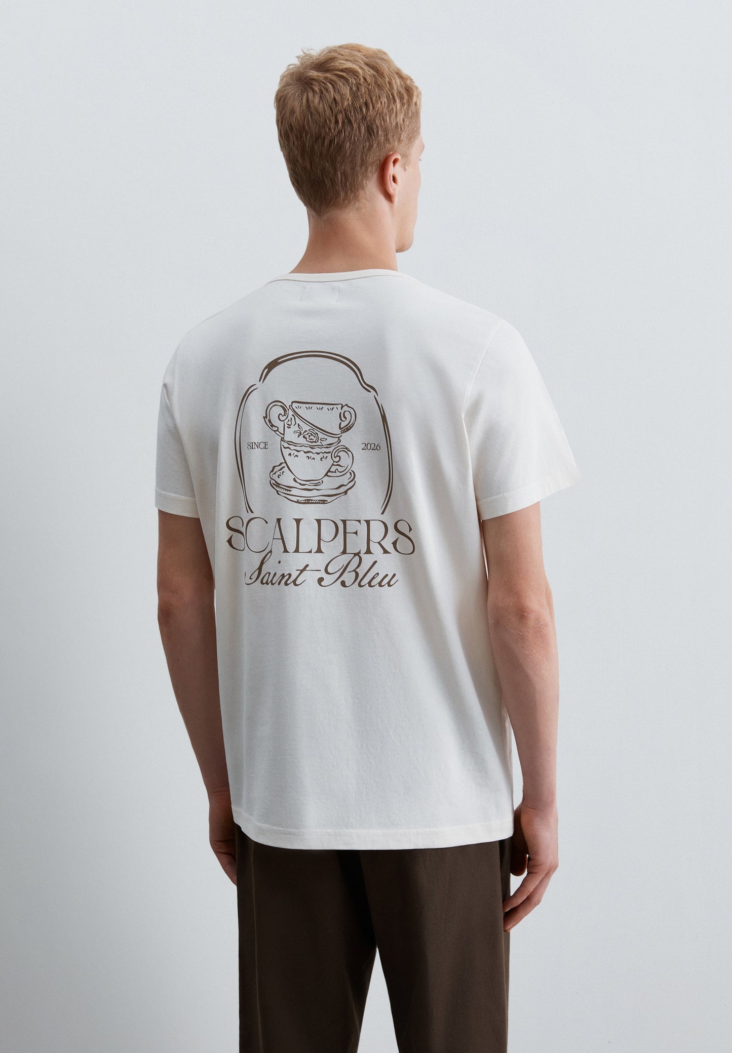 T-SHIRT COM PADRÃO EM CONTRASTE