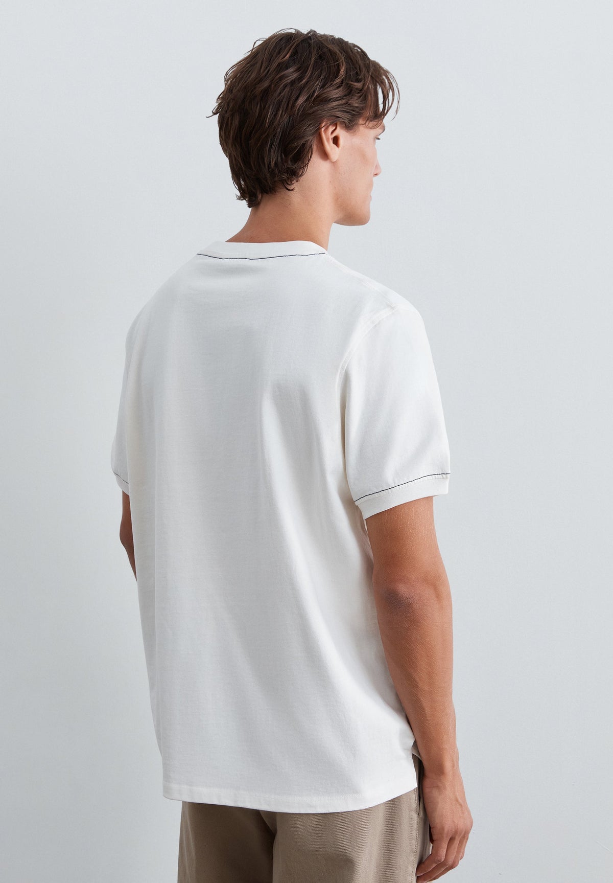 T-SHIRT HEAVY JERSEY COM COSTURAS