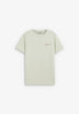 T-SHIRT COM PADRÃO E BORDADOS