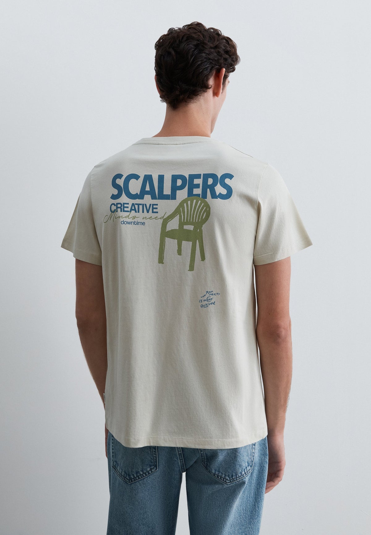 T-SHIRT REGULAR FIT PADRÃO EM CONTRASTE