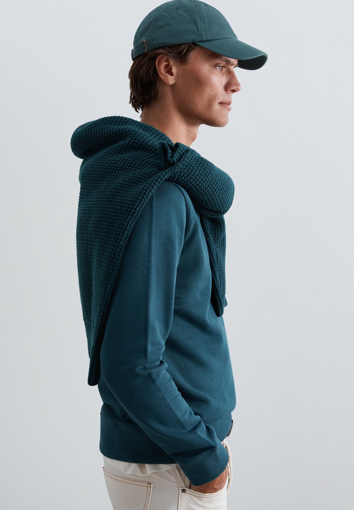 SWEATSHIRT CREWNECK COM BORDADO NO TOM