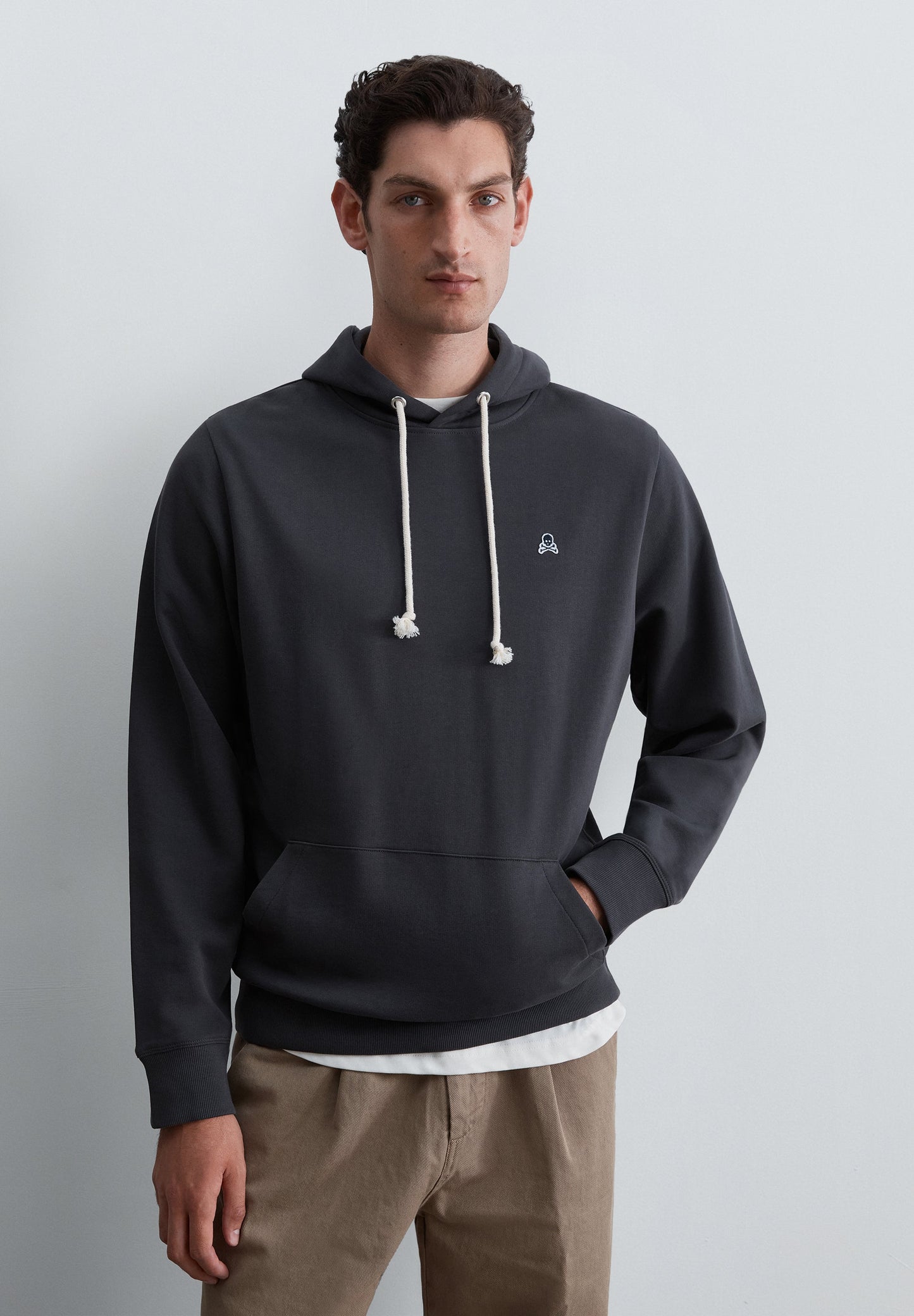 SWEATSHIRT COM CAPUZ WASHED