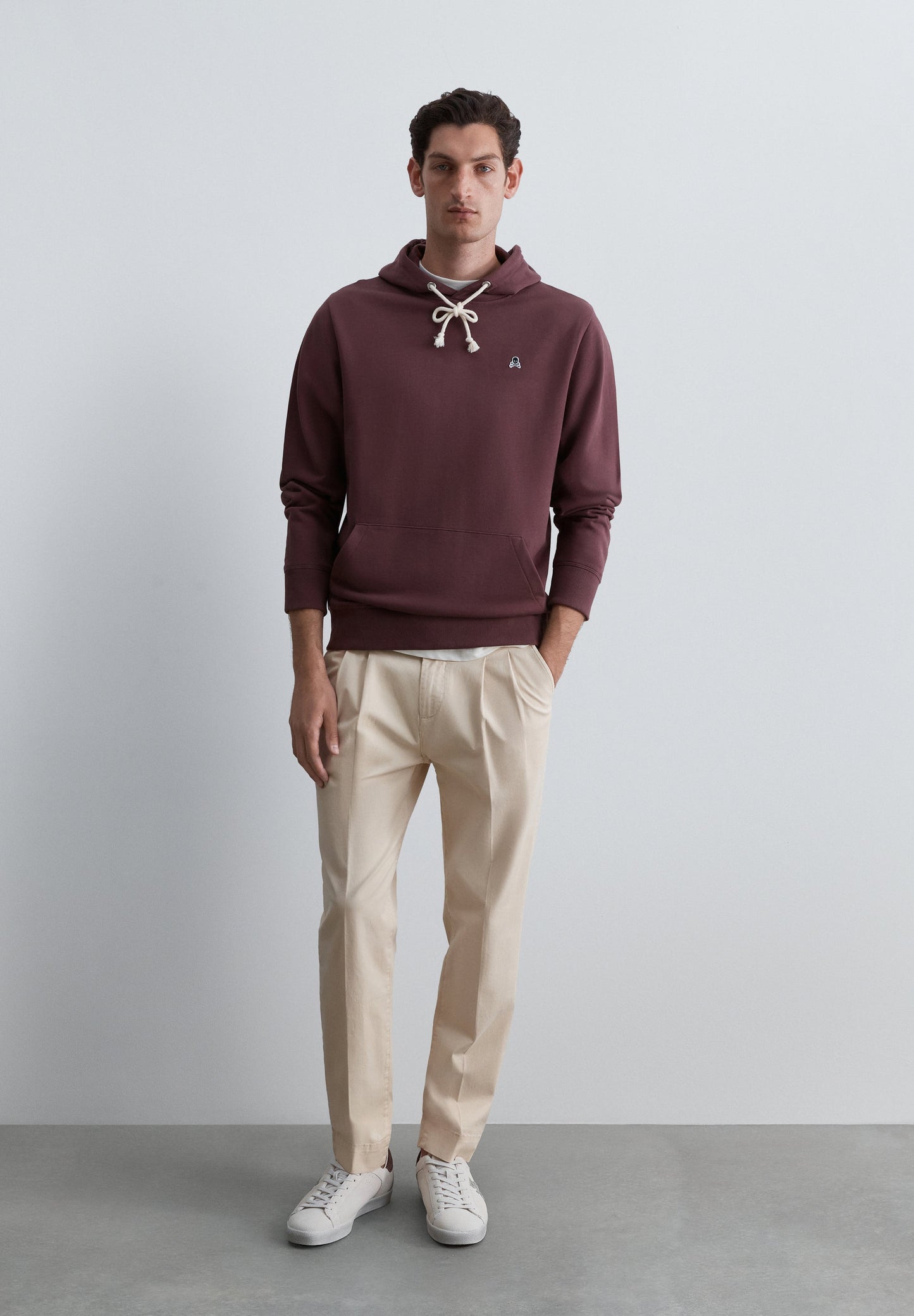 SWEATSHIRT COM CAPUZ WASHED