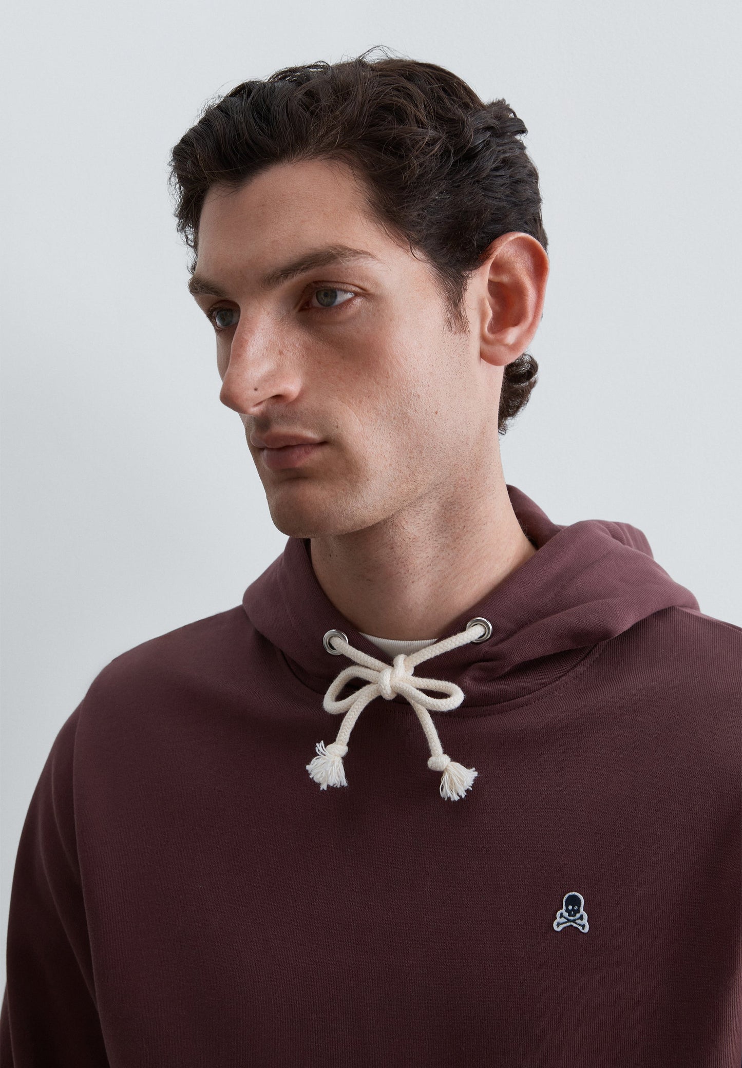 SWEATSHIRT COM CAPUZ WASHED