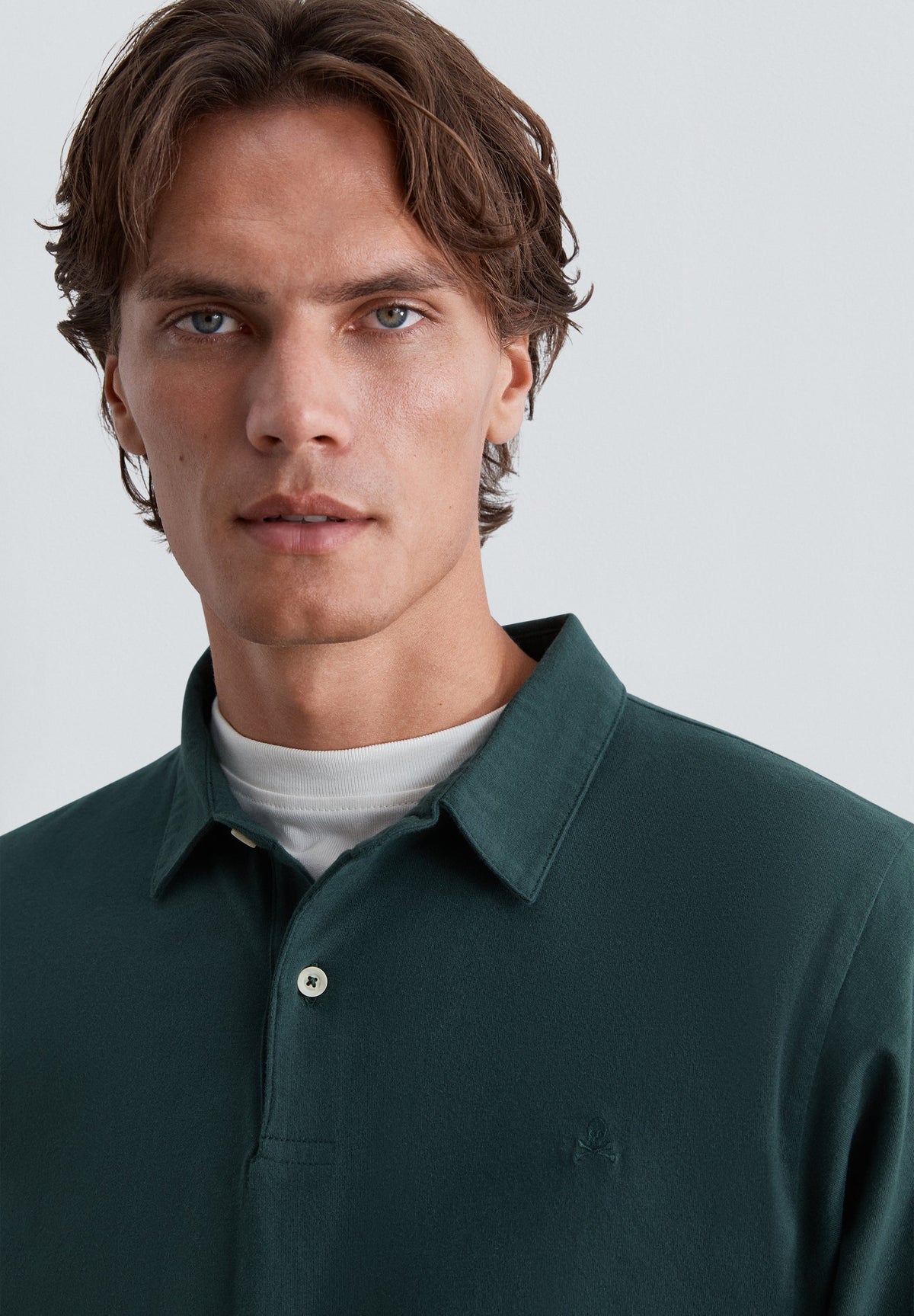 CAMISA POLO DESBOTADA DE MANGA COMPRIDA