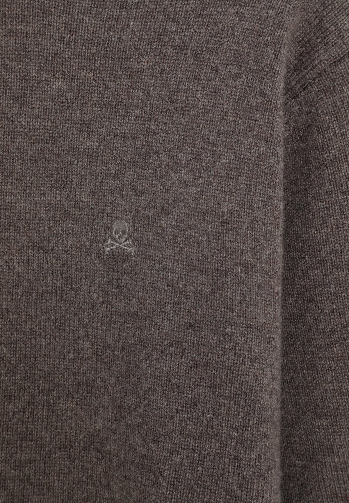 SWEATER DE LÃ COM DECOTE REDONDO
