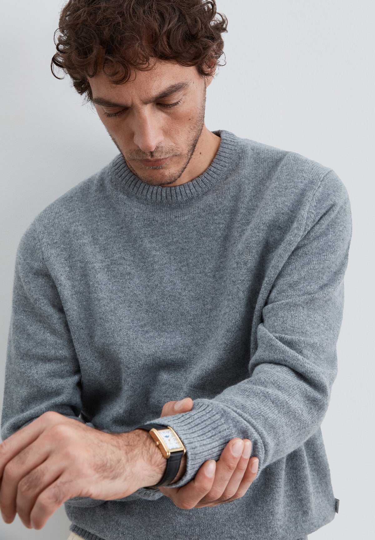 SWEATER DE LÃ COM DECOTE REDONDO