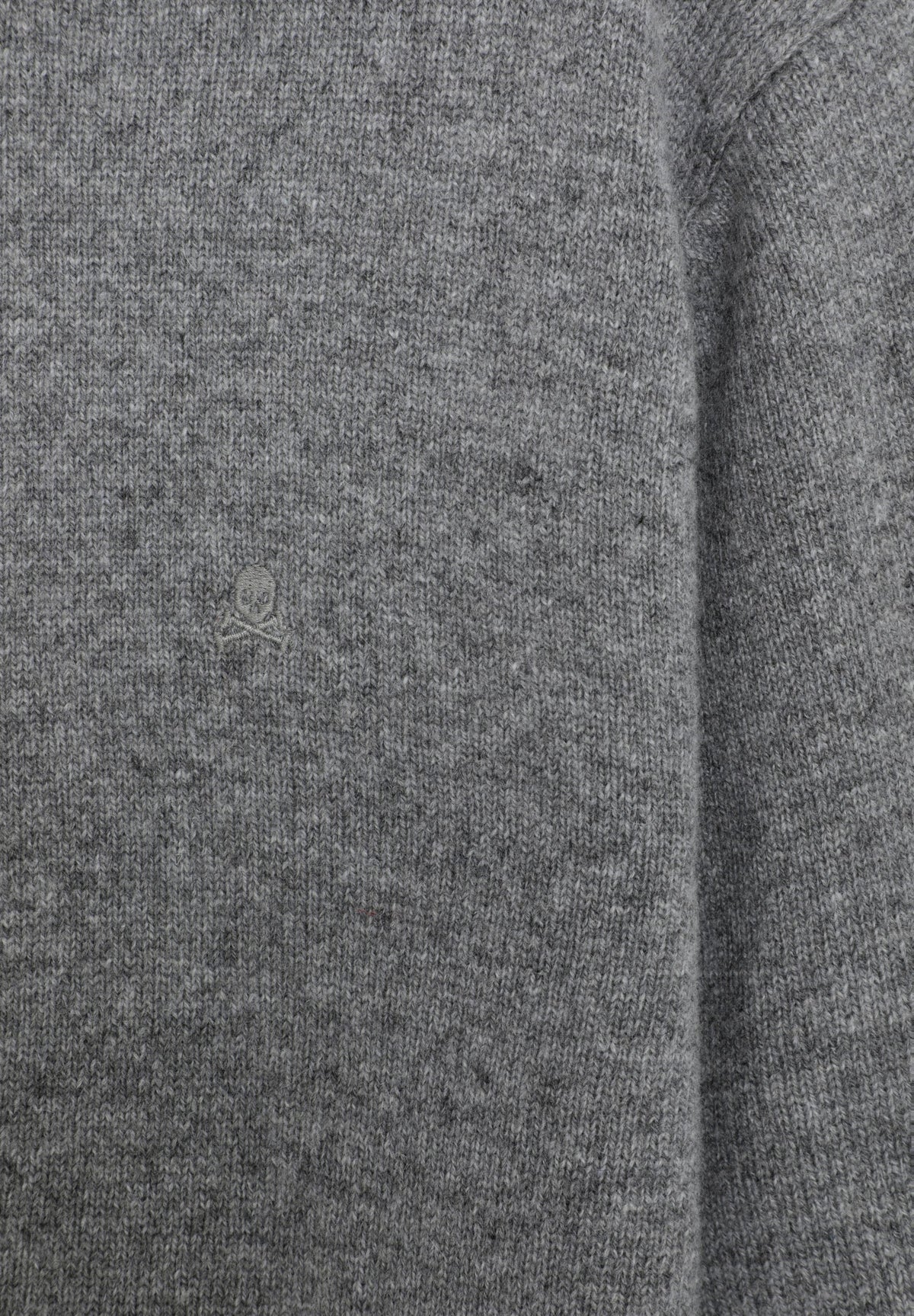 SWEATER DE LÃ COM DECOTE REDONDO