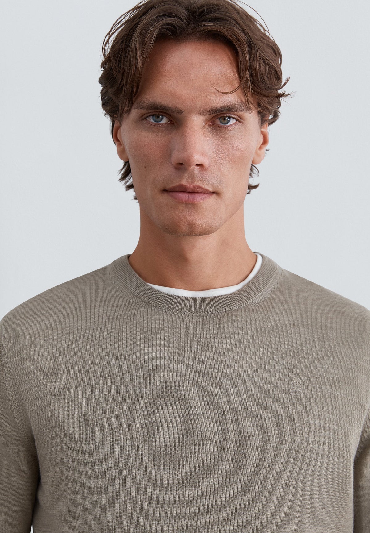 SWEATER DE LÃ COM DECOTE REDONDO