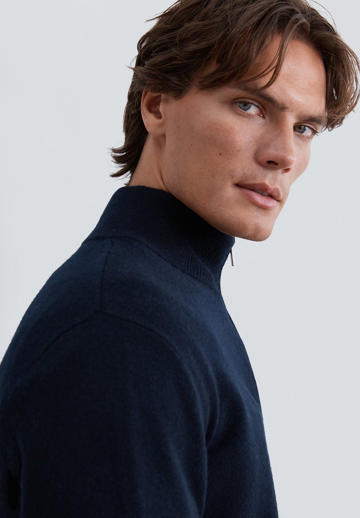 SWEATER DE LÃ COM MEIO FECHO