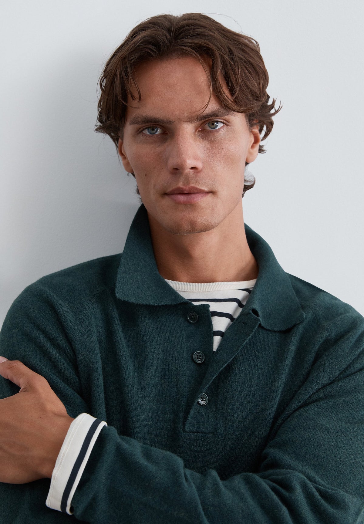 SWEATER DE LÃ MERINO COM GOLA TIPO CAMISA POLO