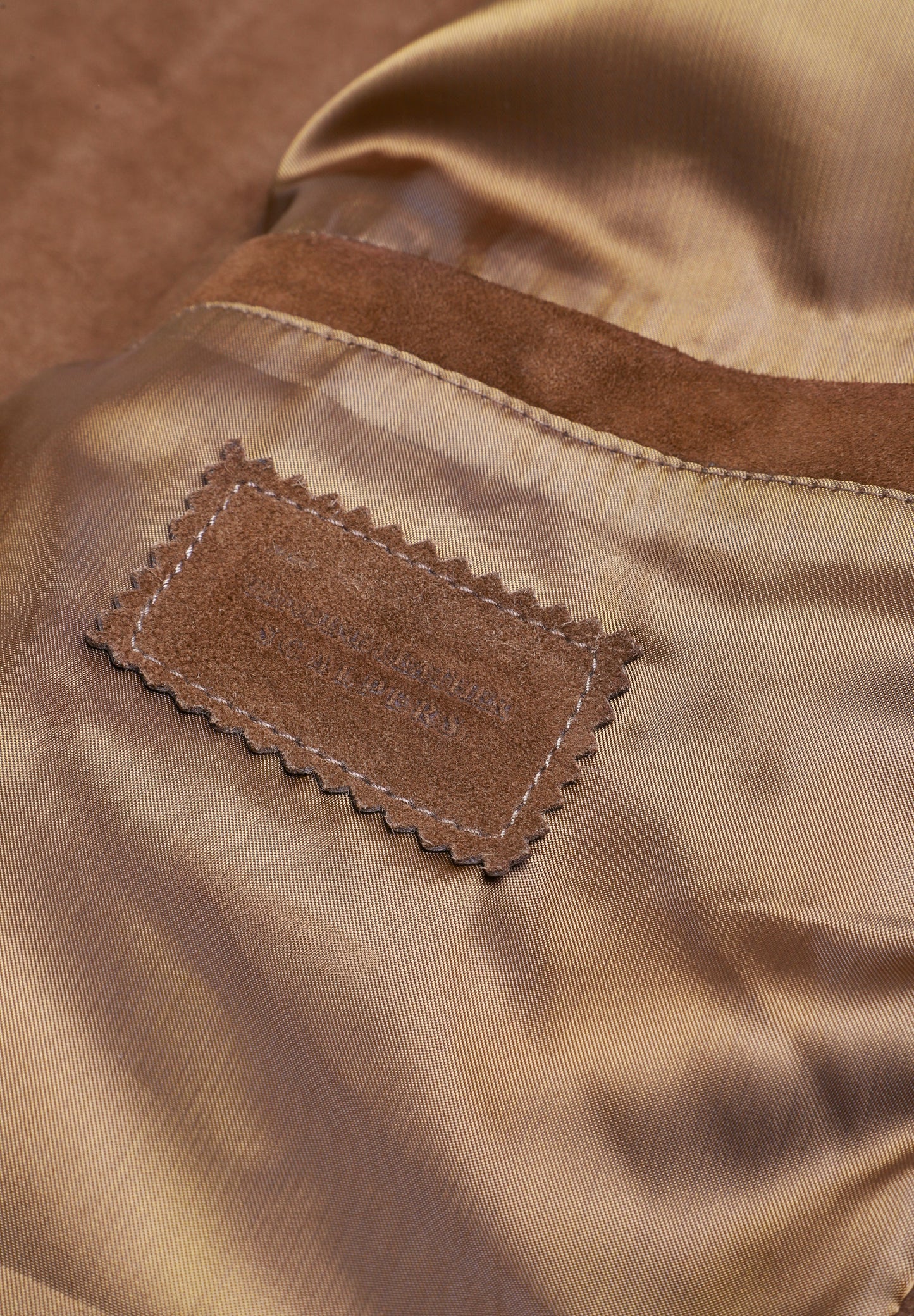 CARDIGAN EM PELE COM BOTÕES