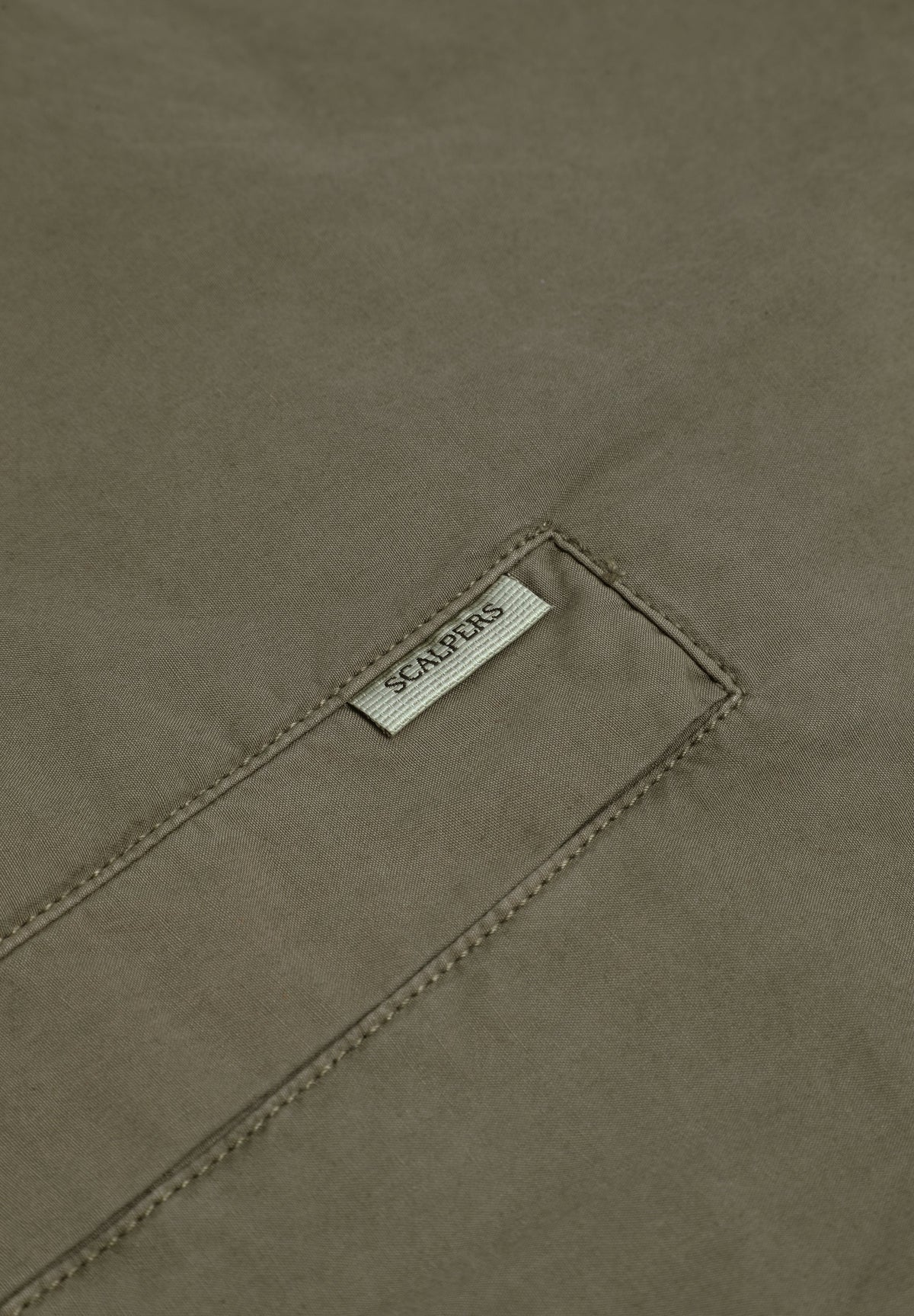 CARDIGAN DESBOTADO LEVE