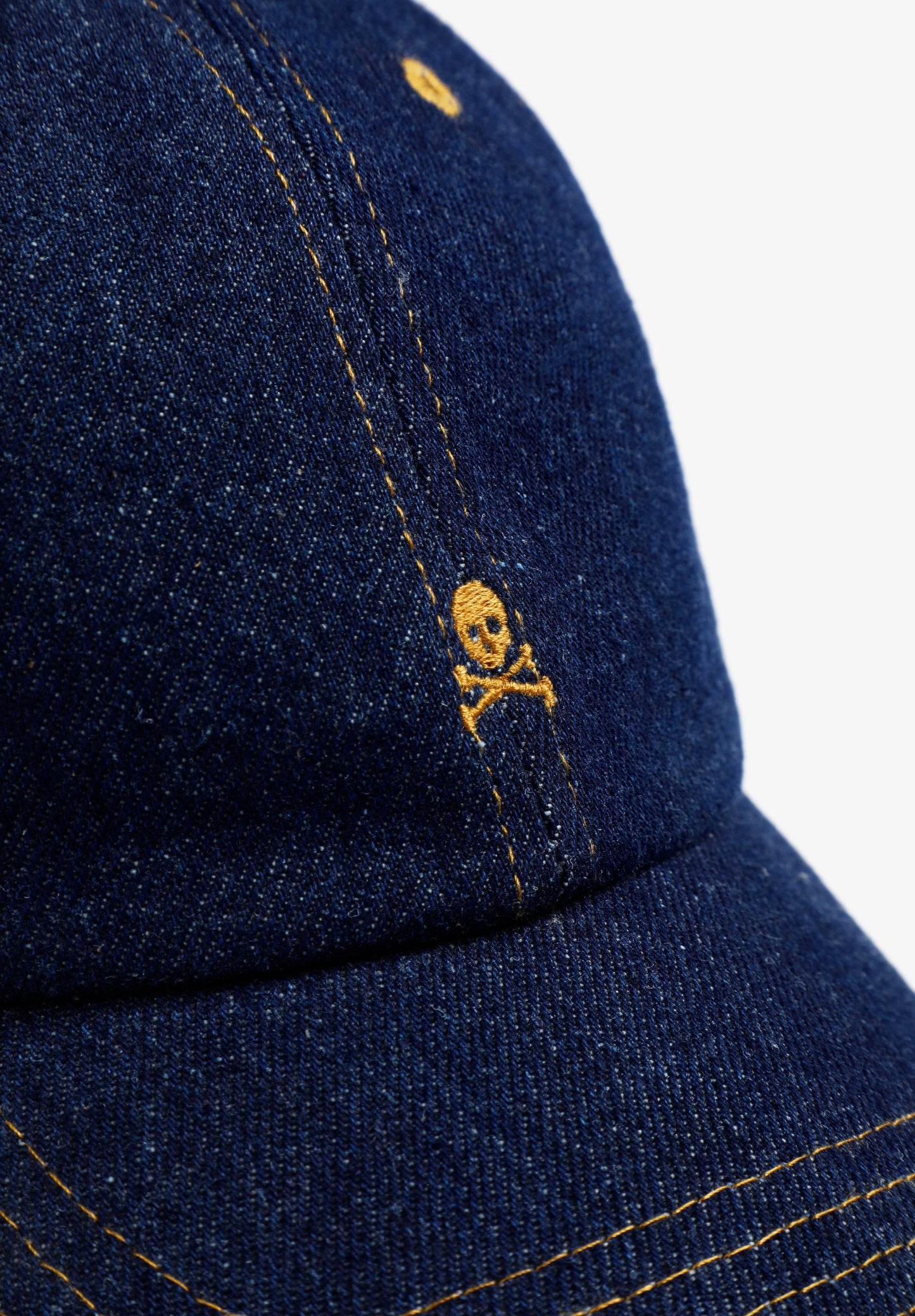 BONÉ DENIM EM CONTRASTE