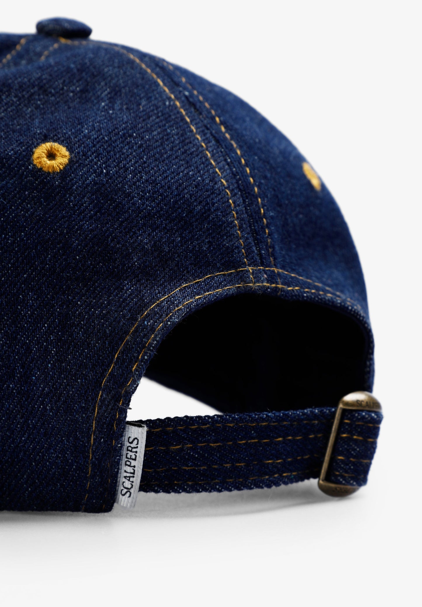 BONÉ DENIM EM CONTRASTE