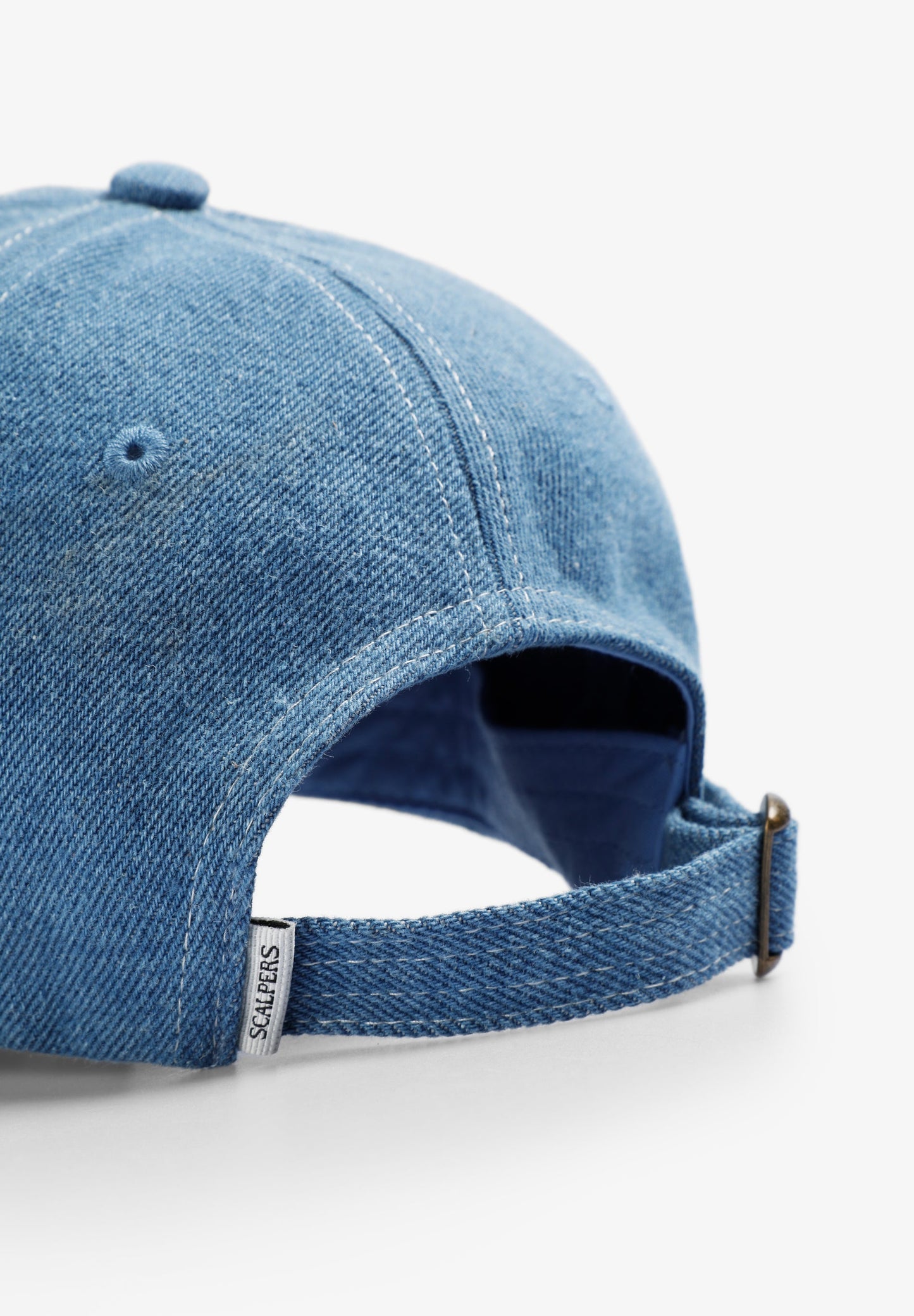BONÉ DENIM EM CONTRASTE