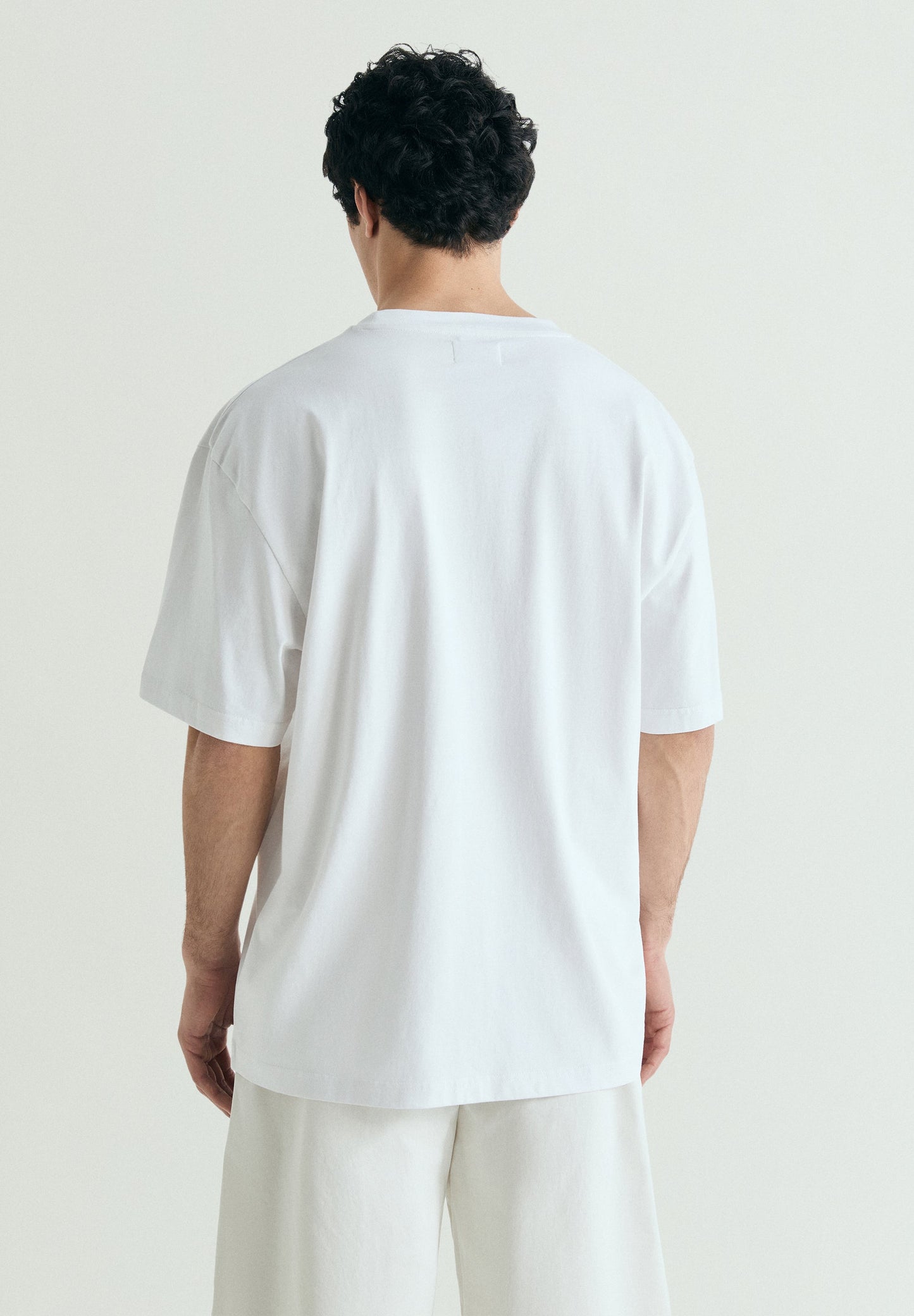 T-SHIRT COM PADRÃO EM CONTRASTE | LE CHIRINGUITO