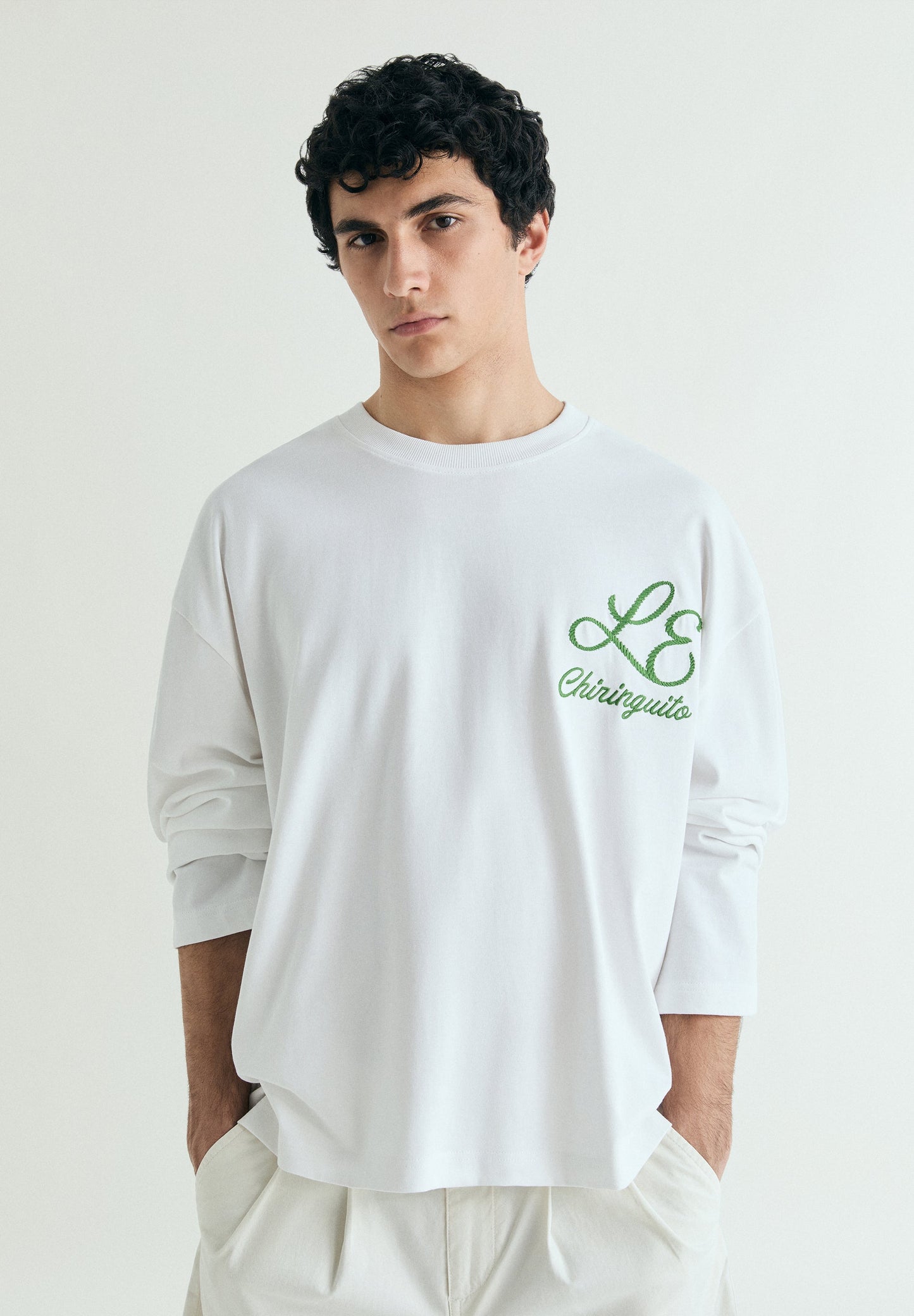 T-SHIRT BORDADA BOXY | LE CHIRINGUITO
