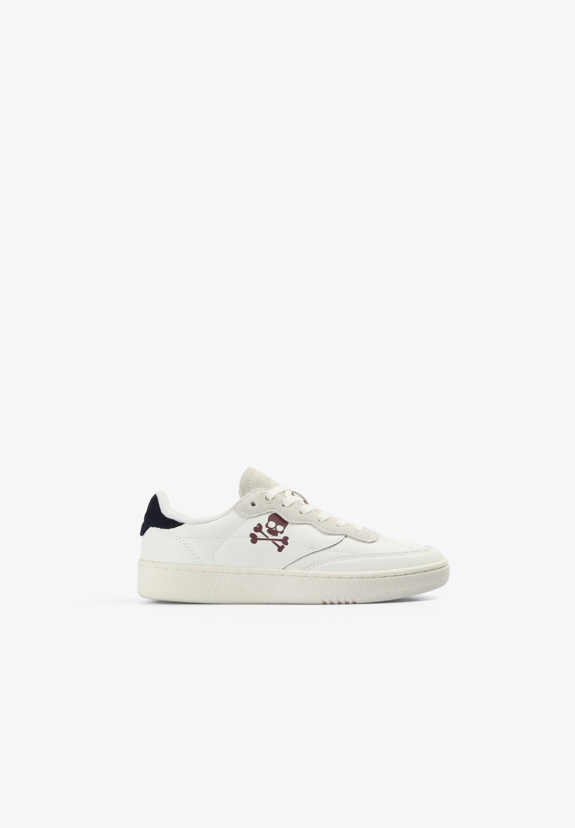 ZAPATILHAS CAVEIRA EM CONTRASTE