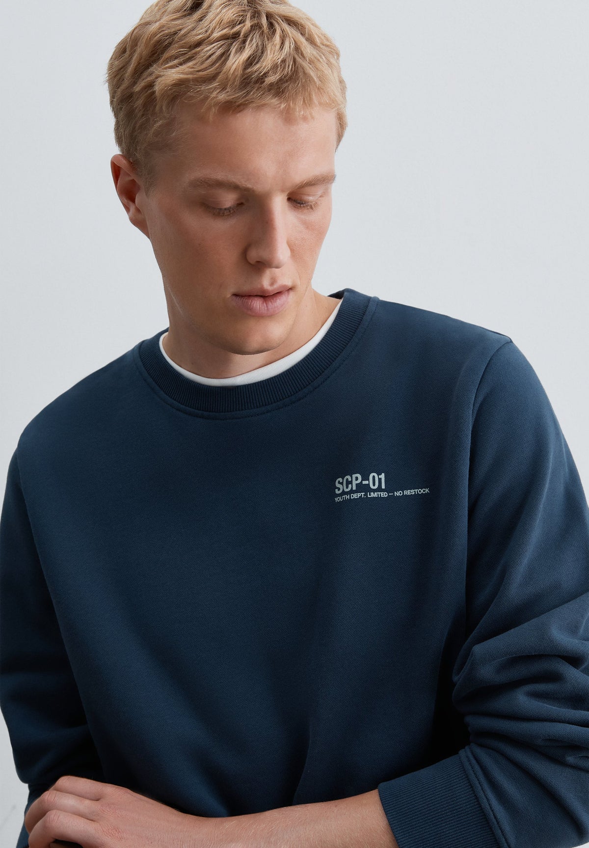 SWEATSHIRT COM PADRÃO A CONTRASTAR