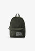 MOCHILA COM LOGÓTIPO EM PADRÃO