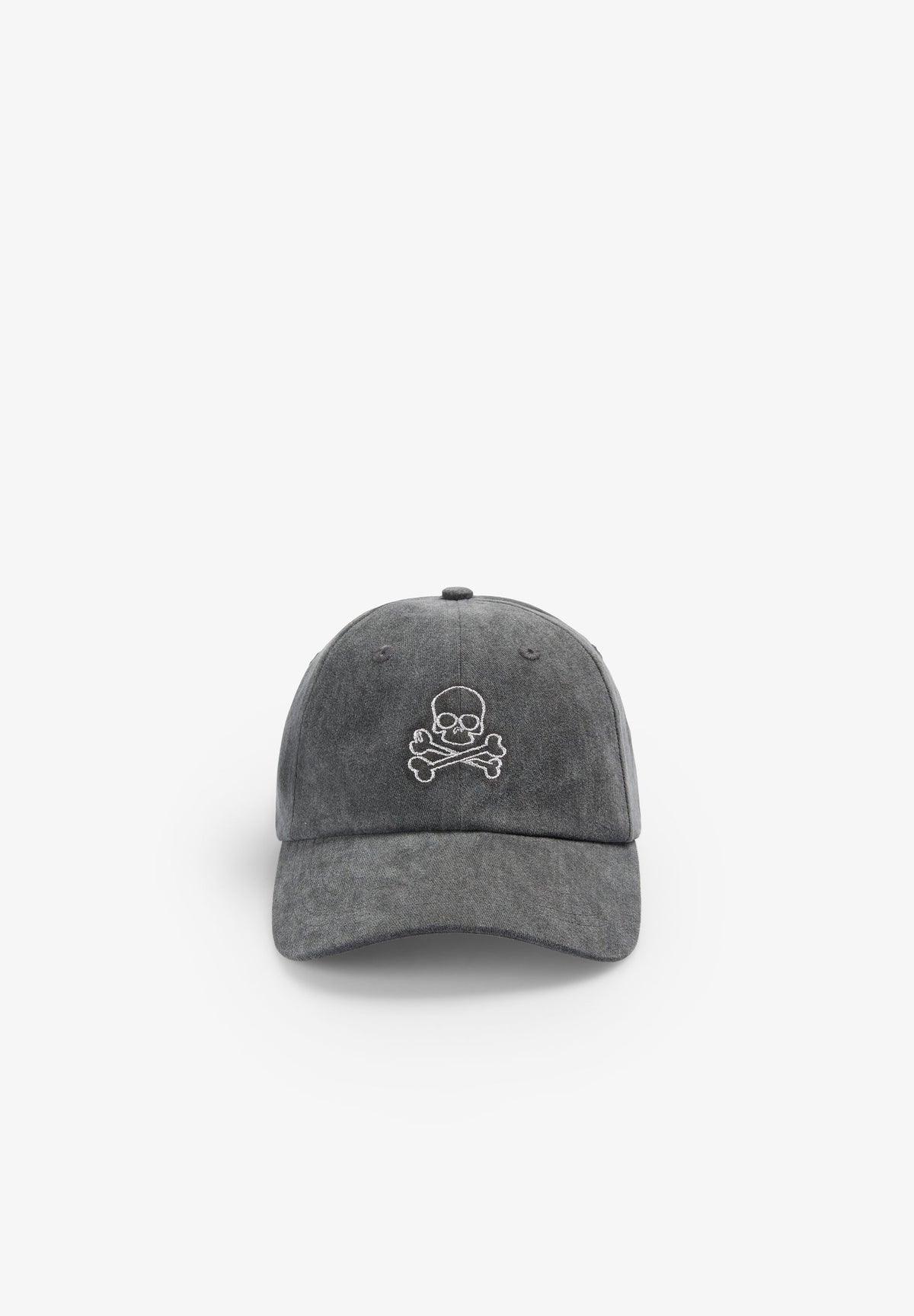 BONÉ COM SKULL E FIO METALIZADO