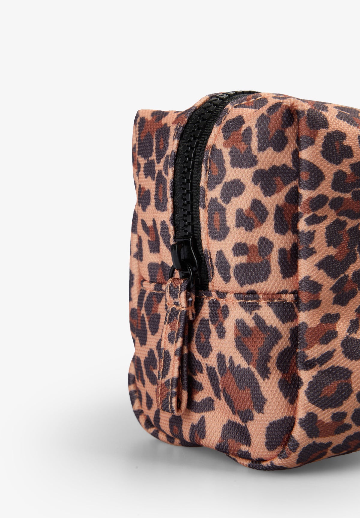 NECESSAIRE ESTAMPADO ANIMAL REMENDO FRONTAL
