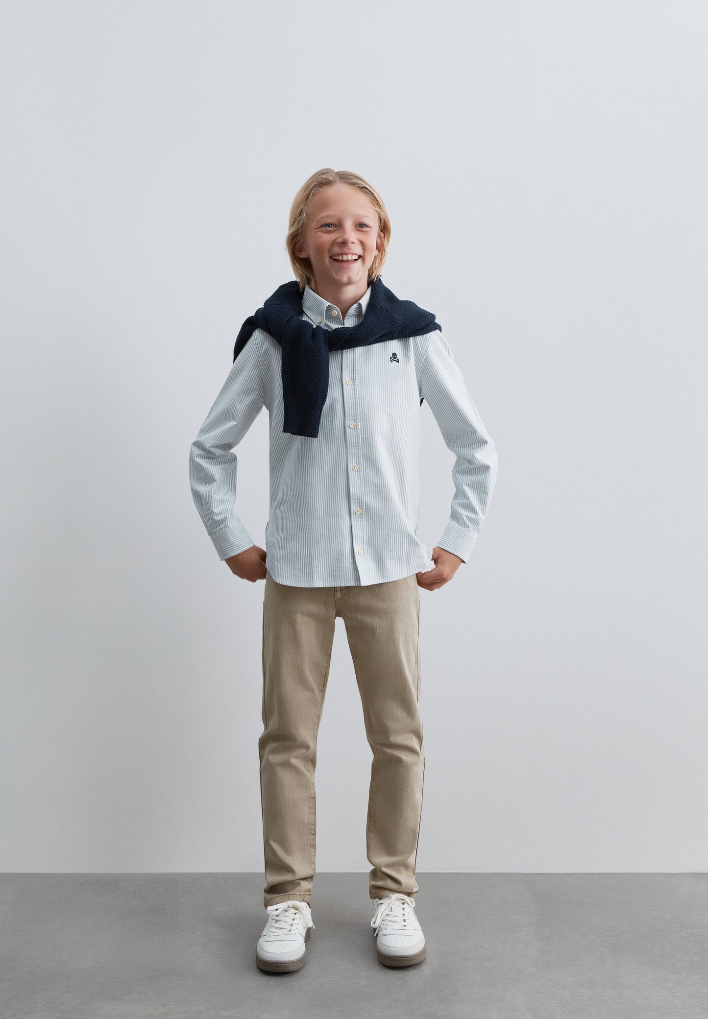 CAMISA OXFORD ÀS RISCAS