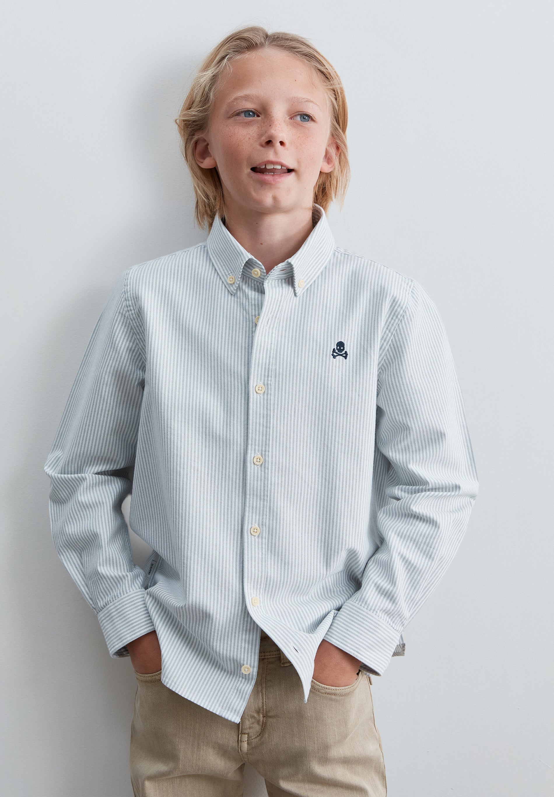 CAMISA OXFORD ÀS RISCAS