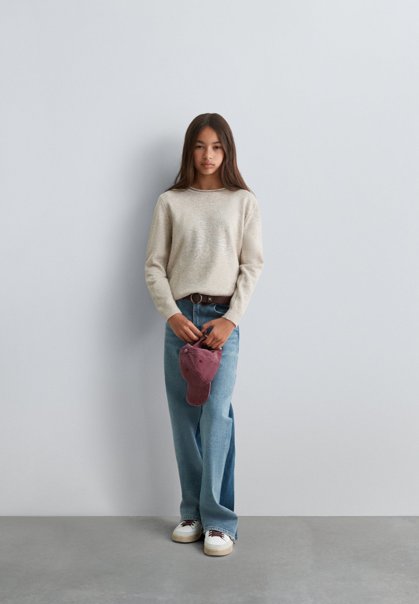 SWEATER COM SKULL EM STRASS