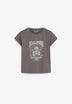 T-SHIRT COM PADRÃO À FRENTE
