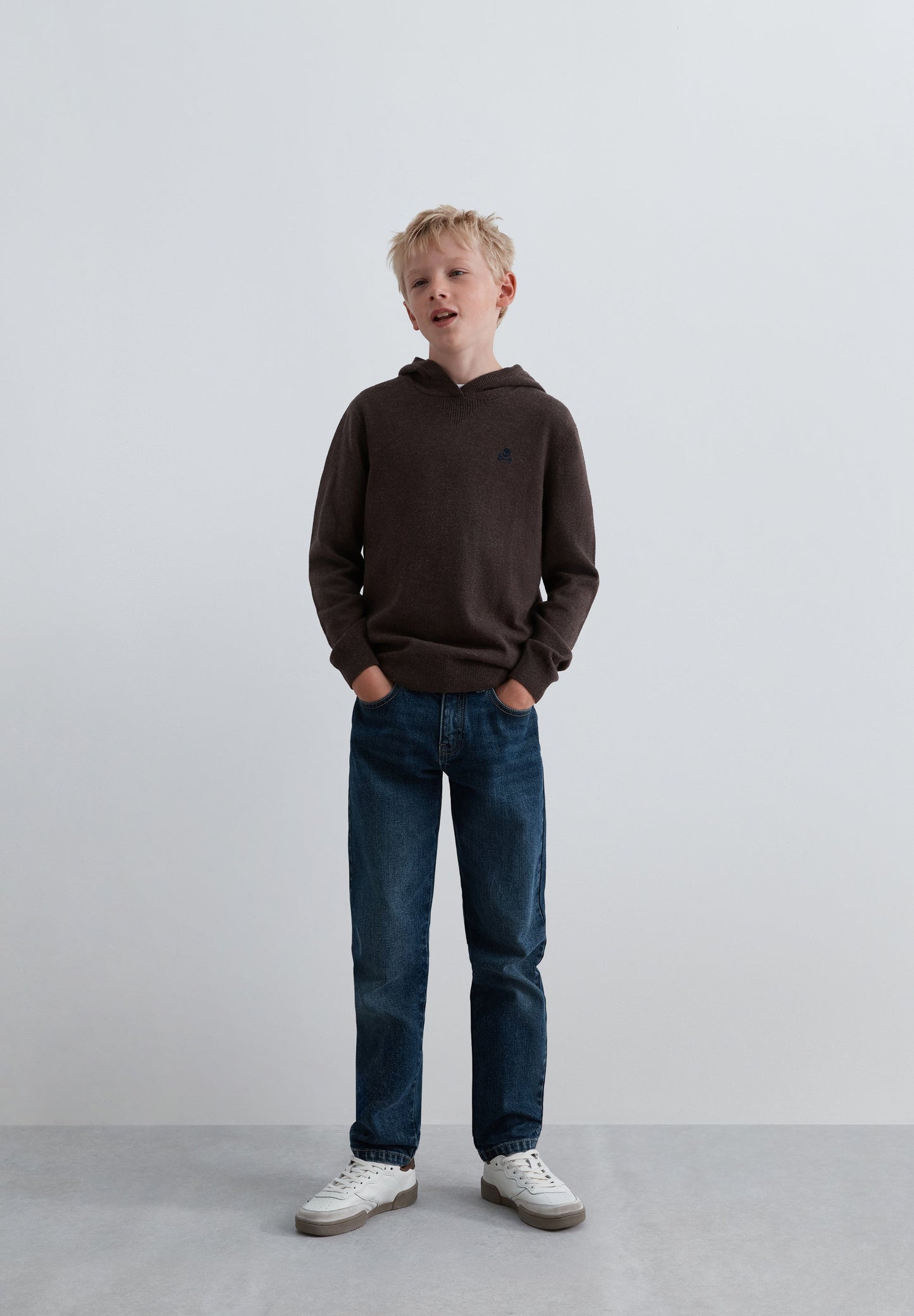 SWEATER TRICOT COM CAPUZ