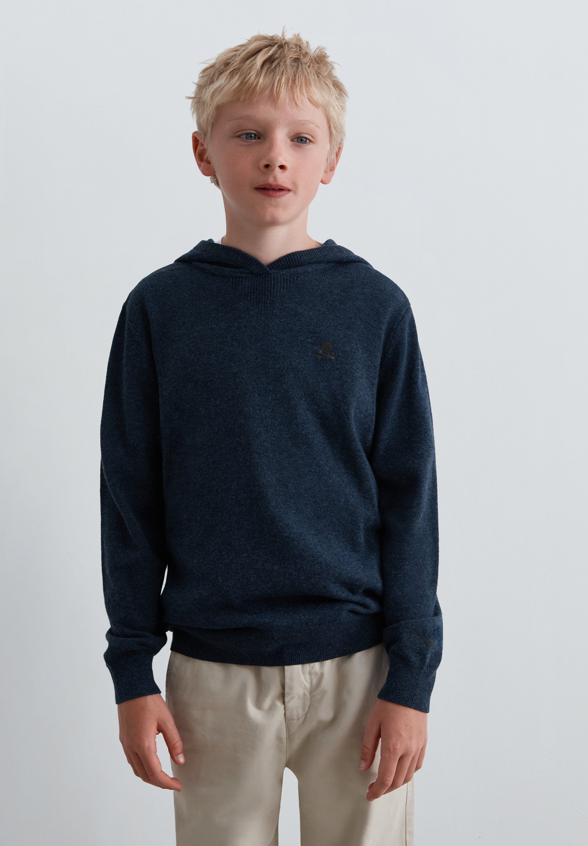 SWEATER TRICOT COM CAPUZ