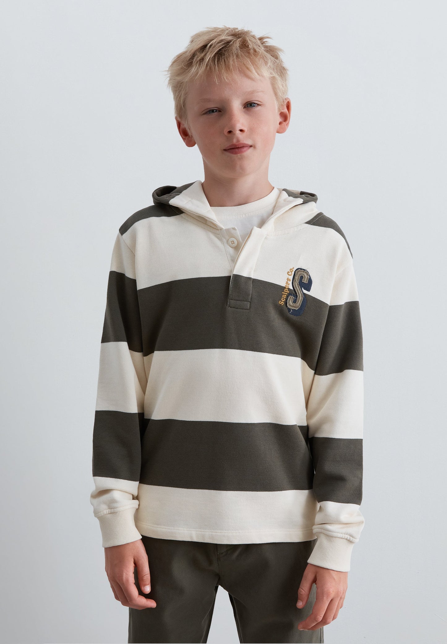SWEATSHIRT ÀS RISCAS COM CAPUZ