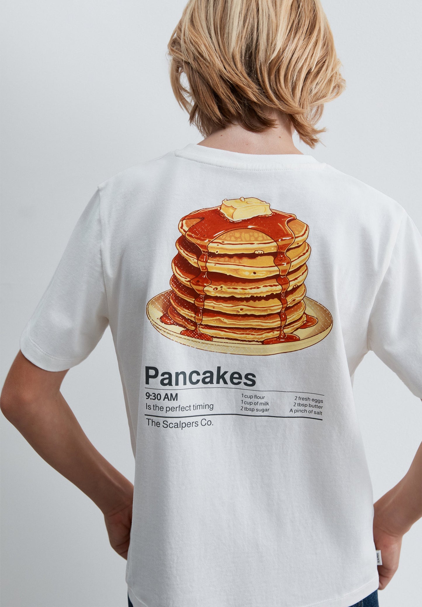 T-SHIRT COM PADRÃO PANCAKES