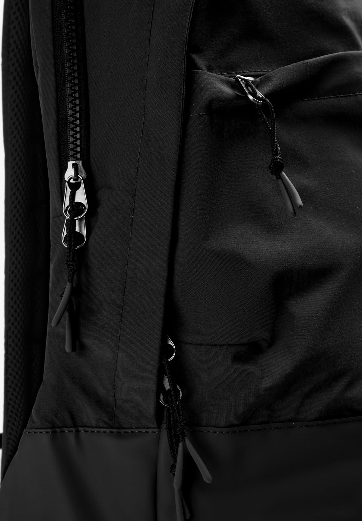 MOCHILA TÉCNICA COM BOLSO