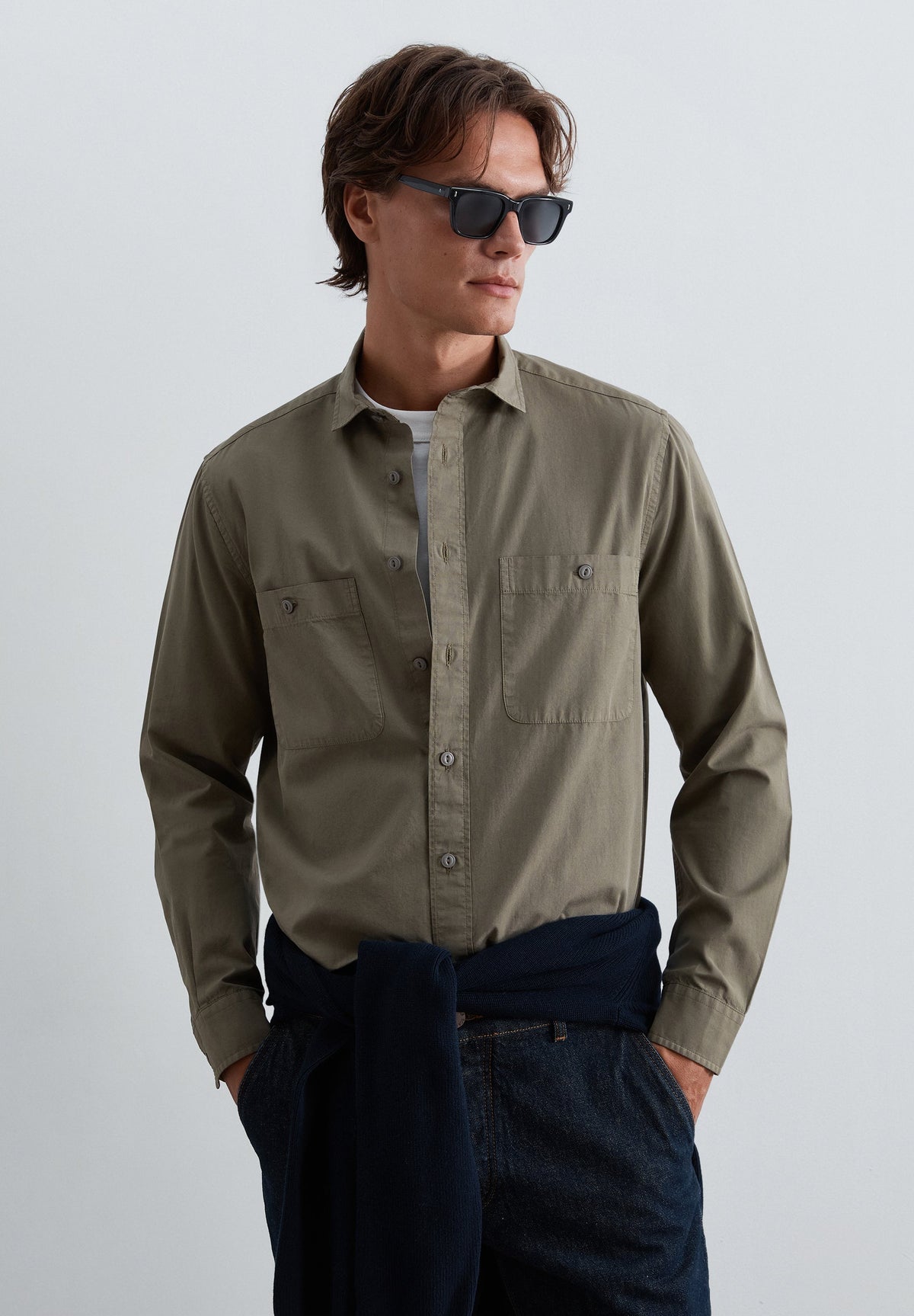 CAMISA RELAXED FIT COM BOLSOS