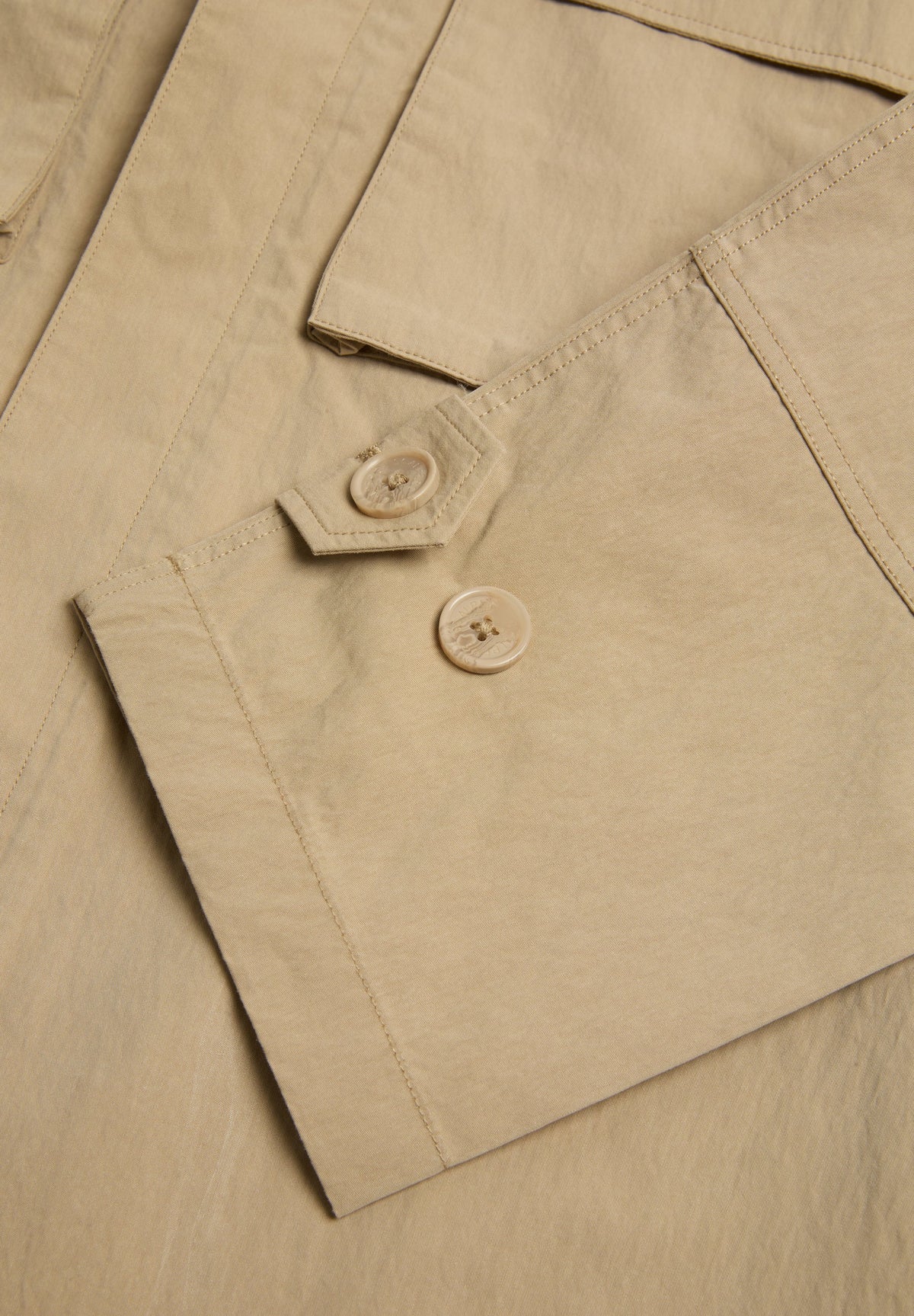 CAMISA COMPRIDA TÉCNICA COM BOLSOS