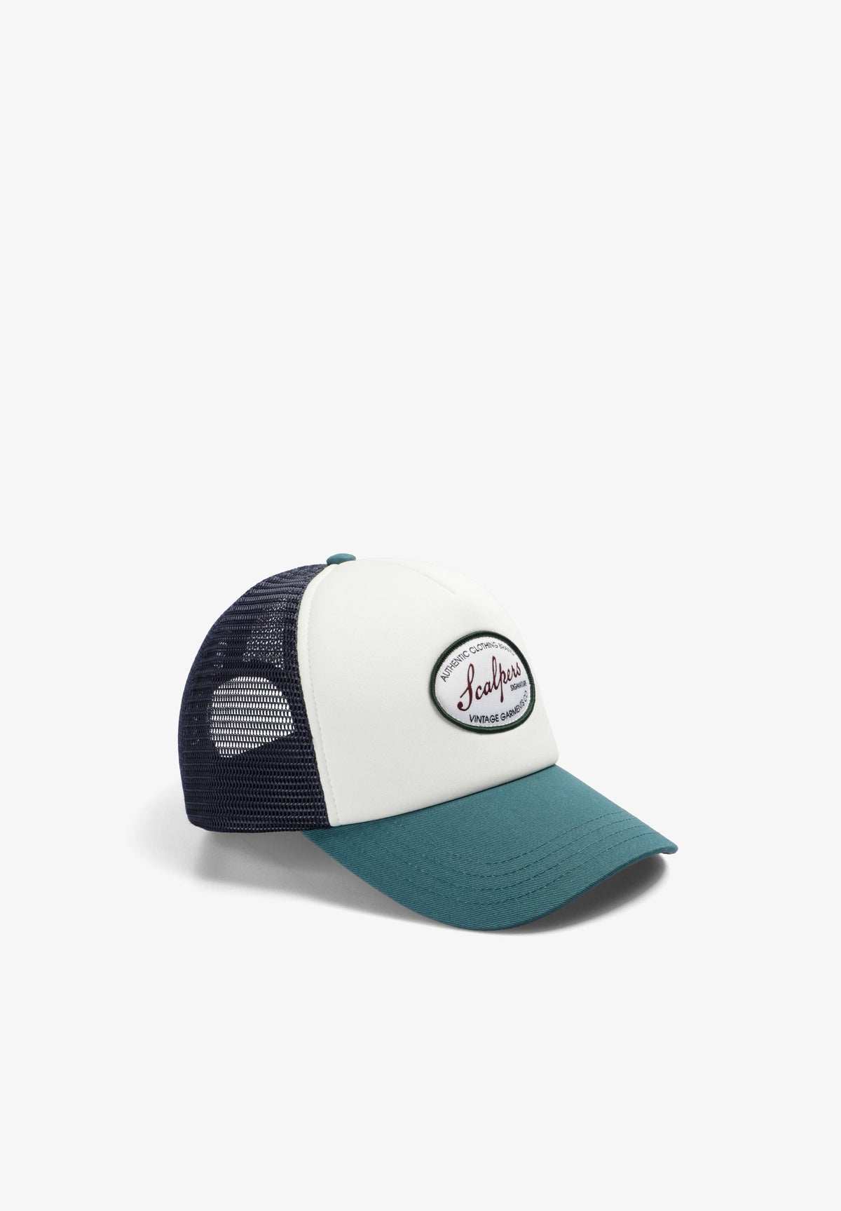 BONÉ TRUCKER COM REMENDO
