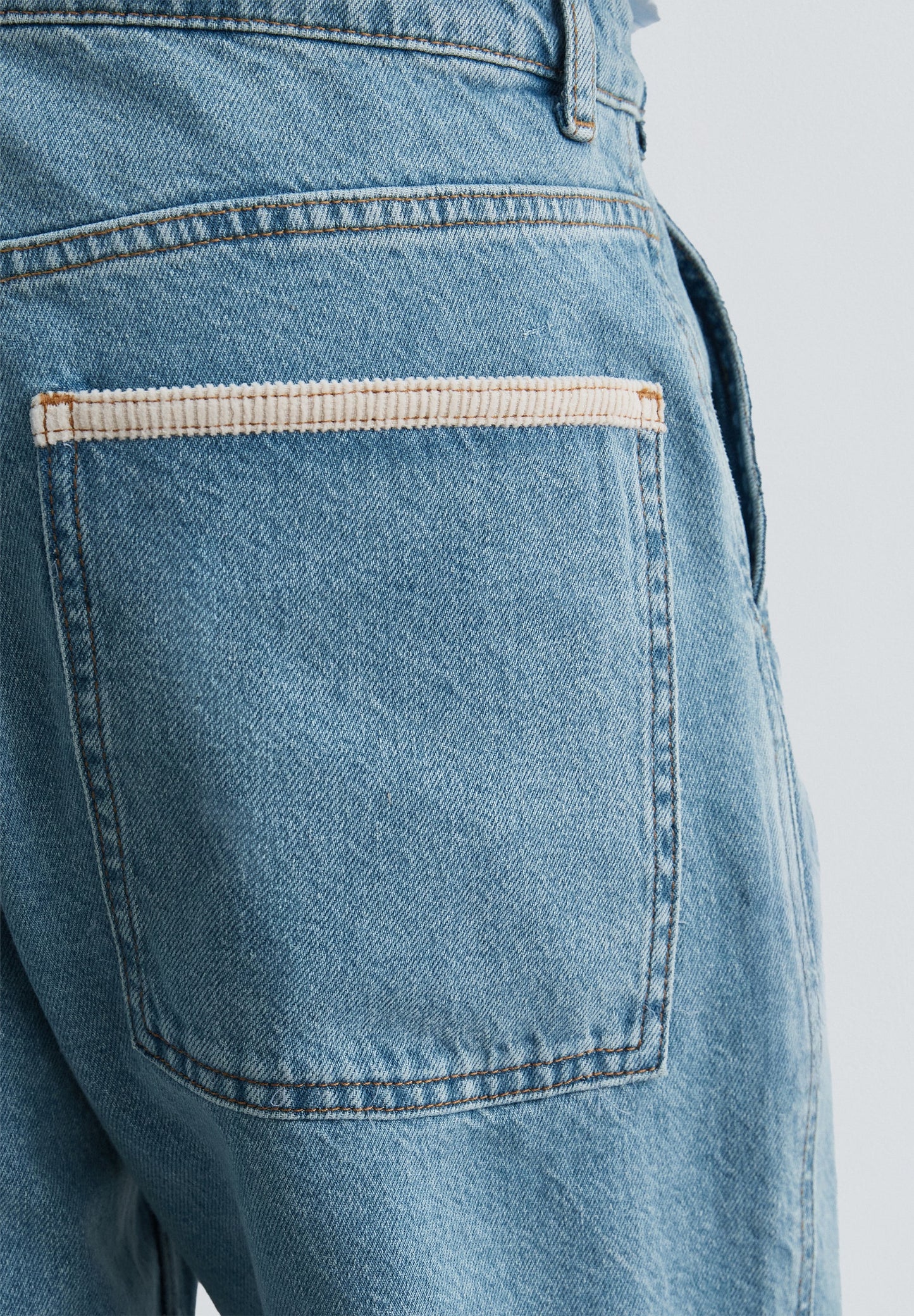 JEANS WASHED REGULAR FIT