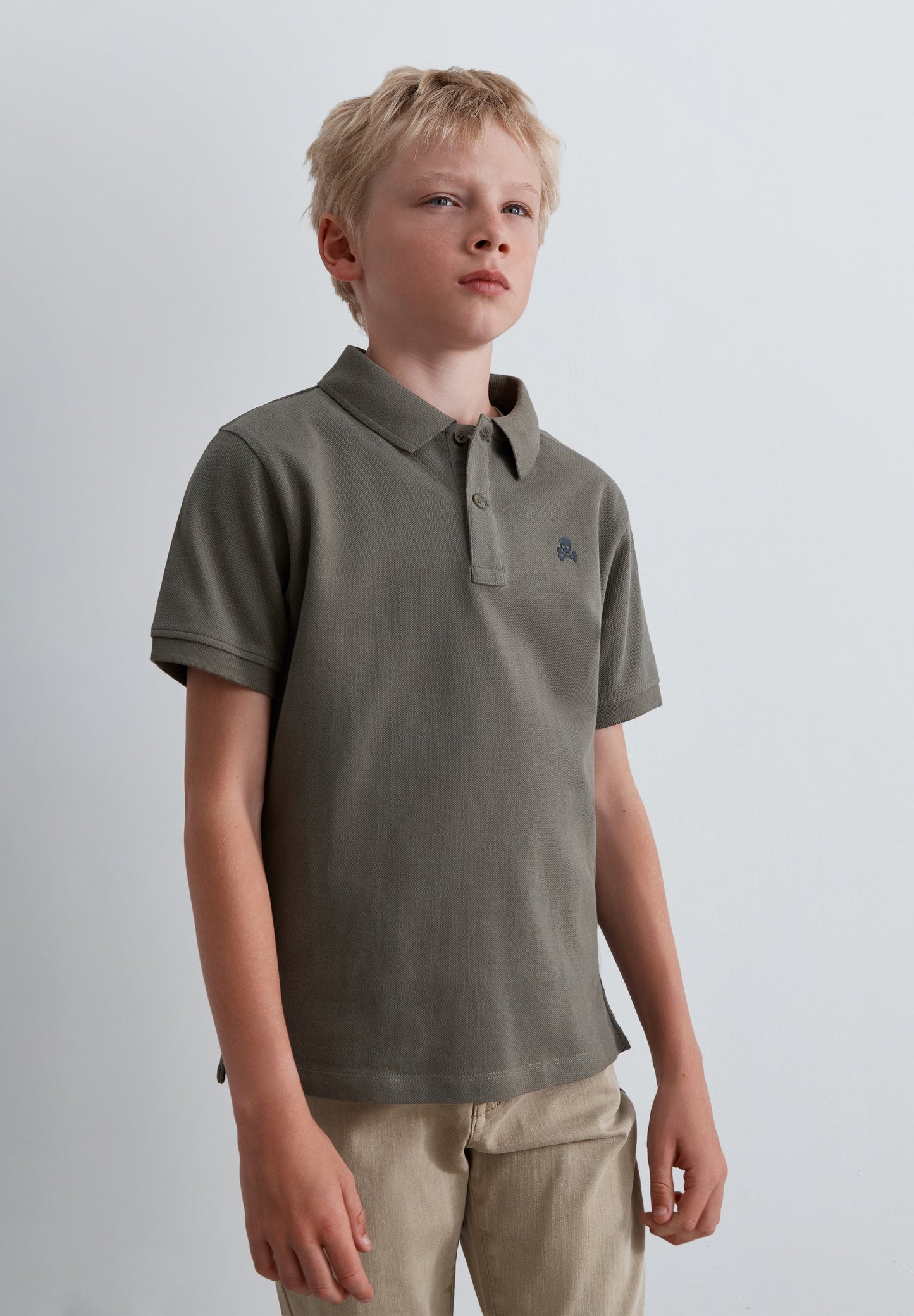 CAMISA POLO BÁSICA COM SKULL