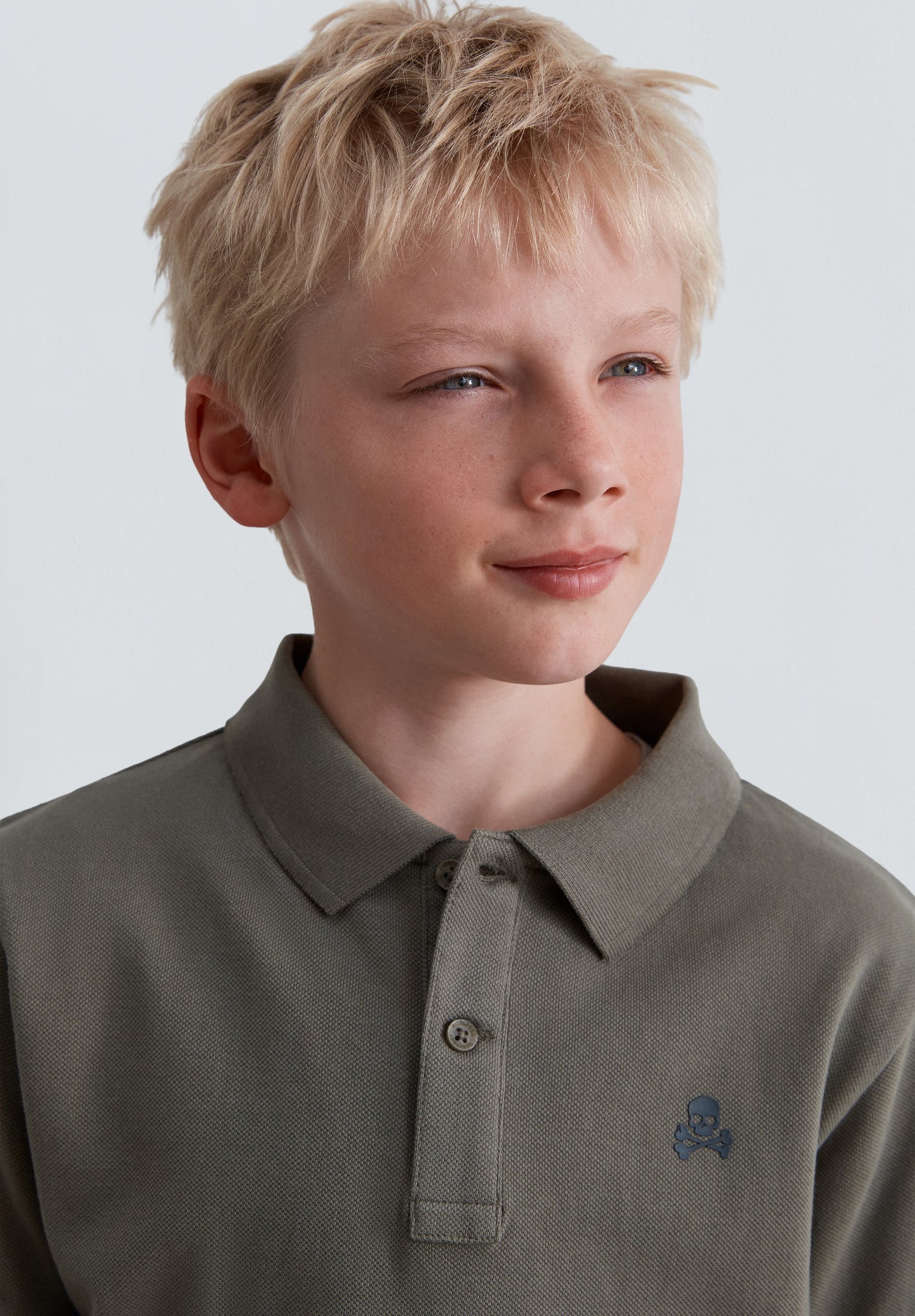 CAMISA POLO BÁSICA COM SKULL